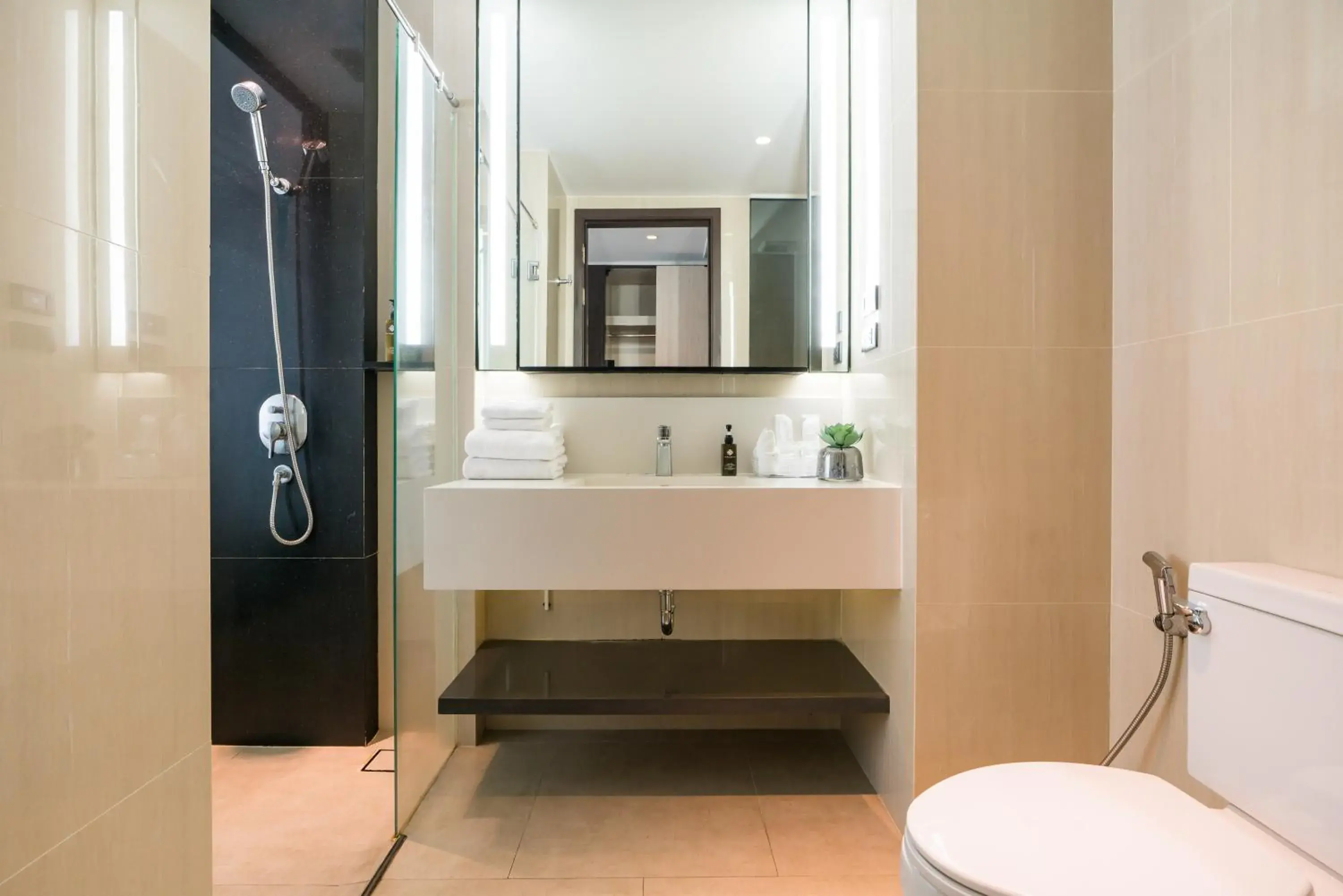 Shower, Bathroom in The Siamese Hotel