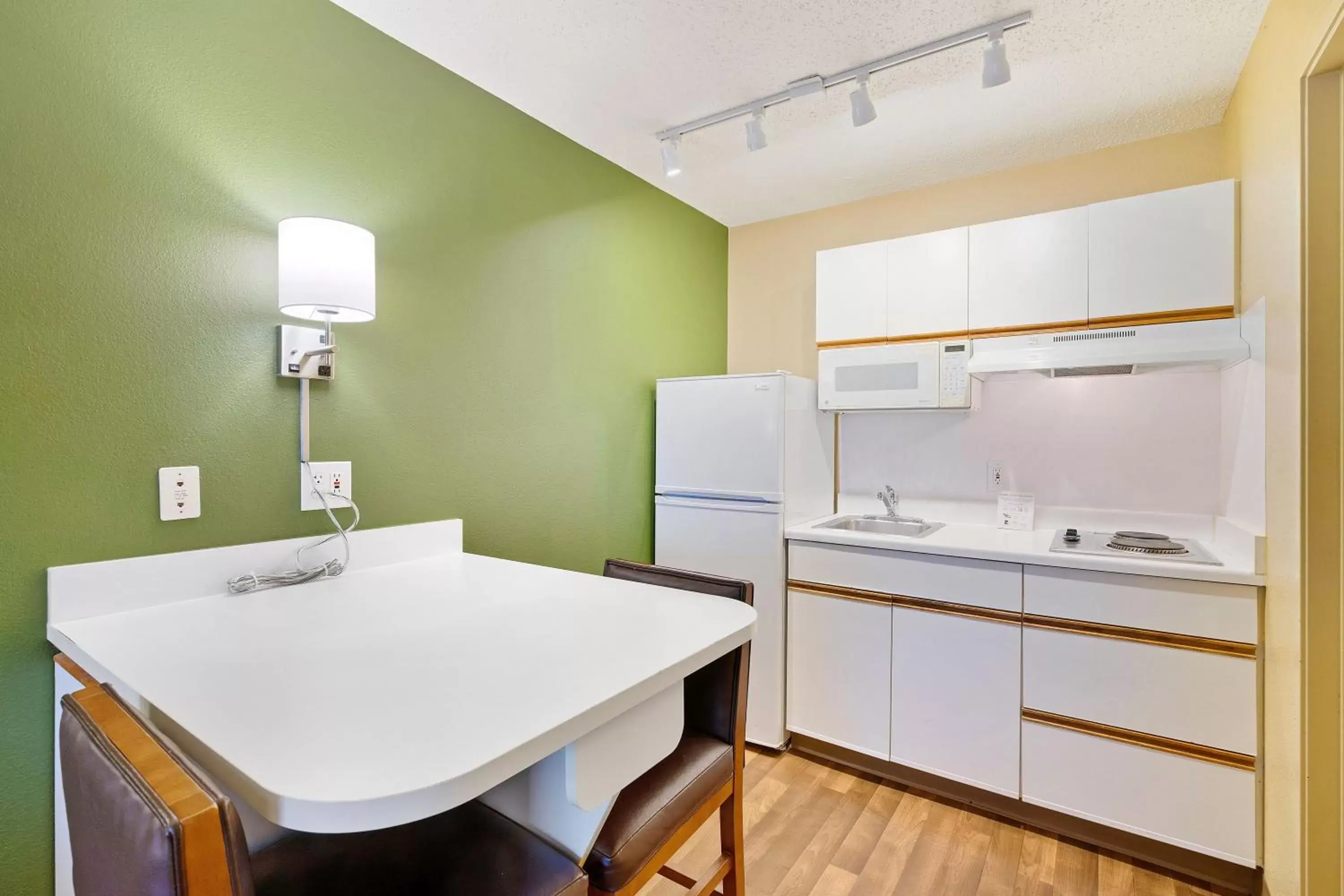 Kitchen or kitchenette, Kitchen/Kitchenette in Extended Stay America Suites - Washington, DC - Reston