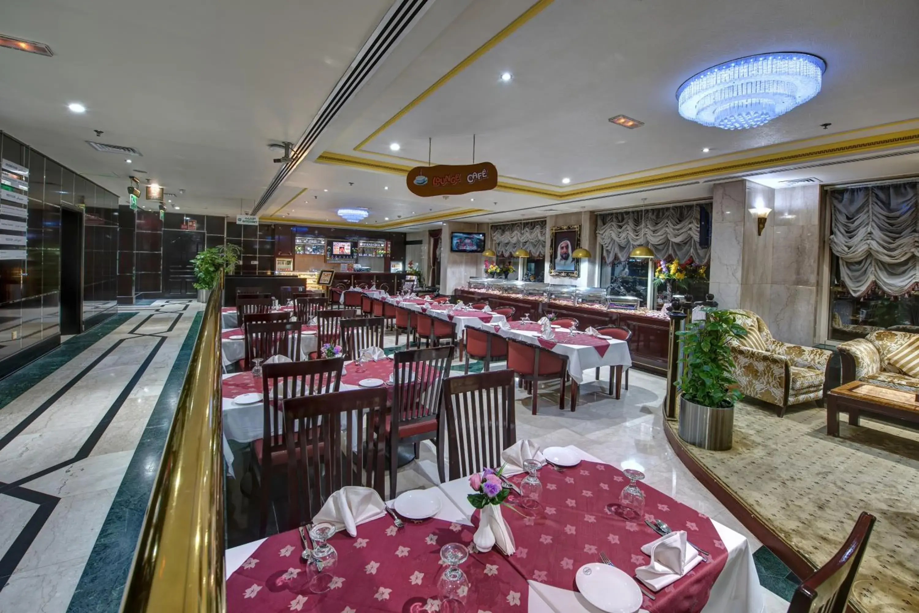 Lounge or bar in Comfort Inn Hotel Deira Lounge or bar in Comfort Inn Hotel Deira