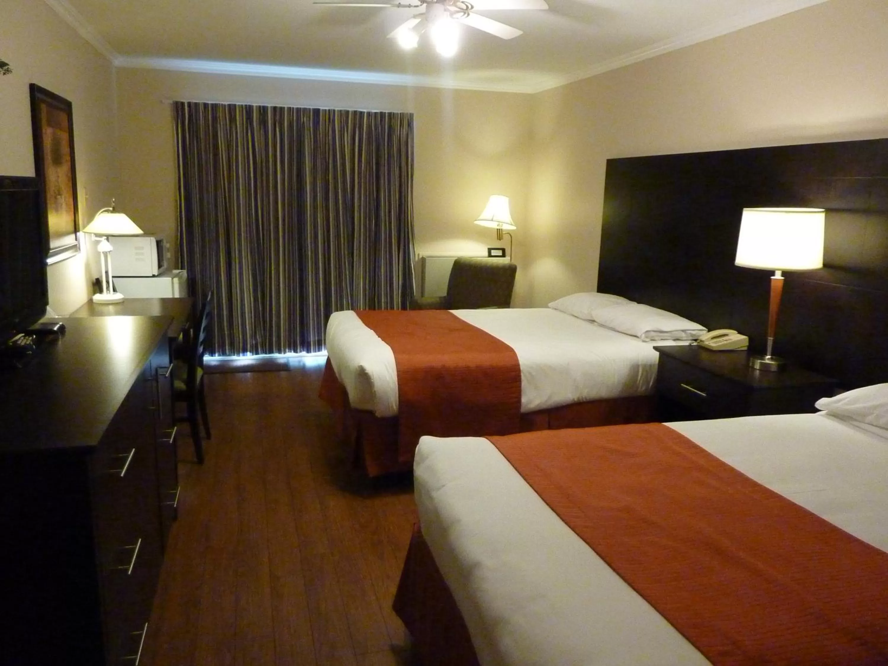 Bed in Motel Becancour