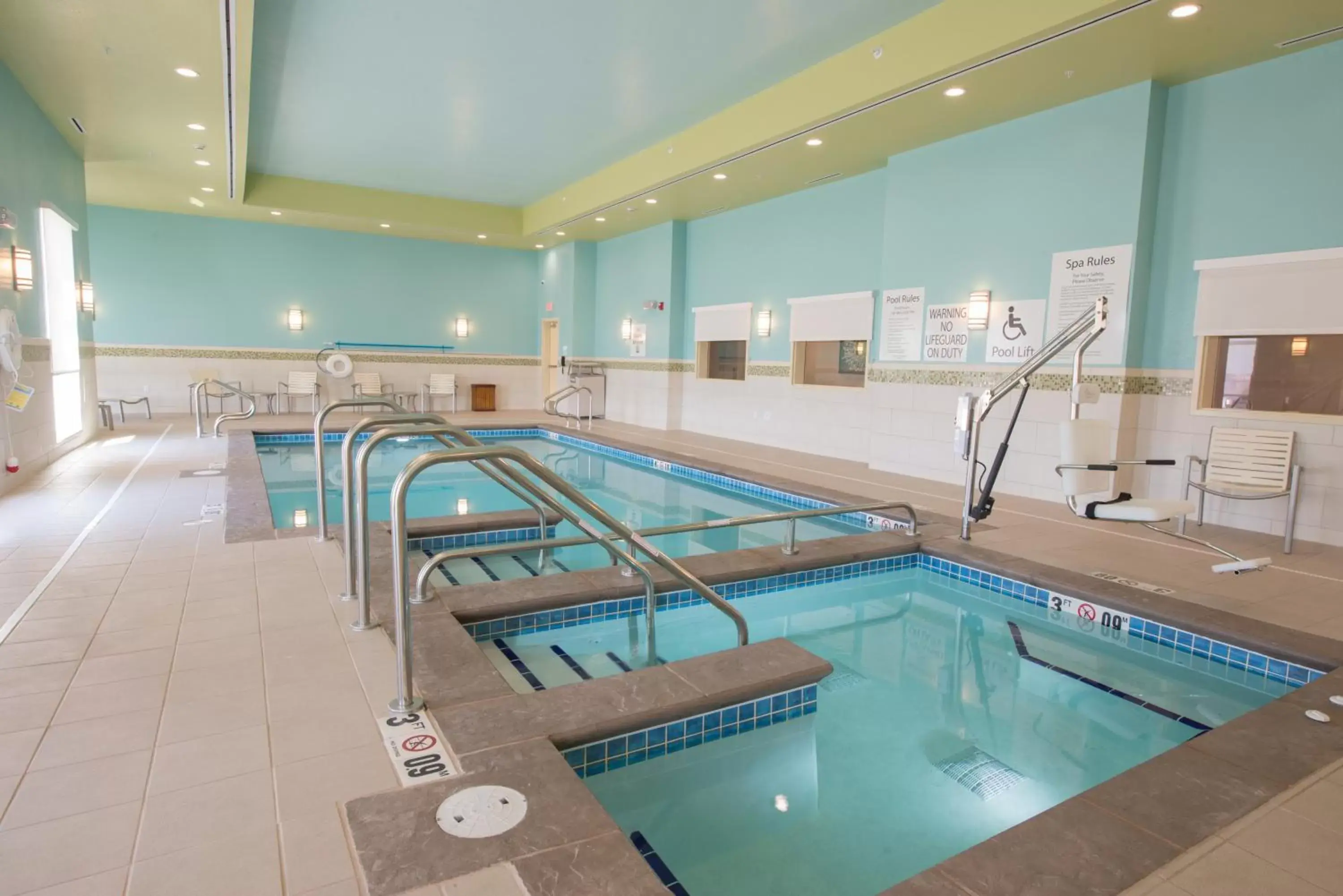 Swimming Pool in Holiday Inn Bismarck, an IHG Hotel