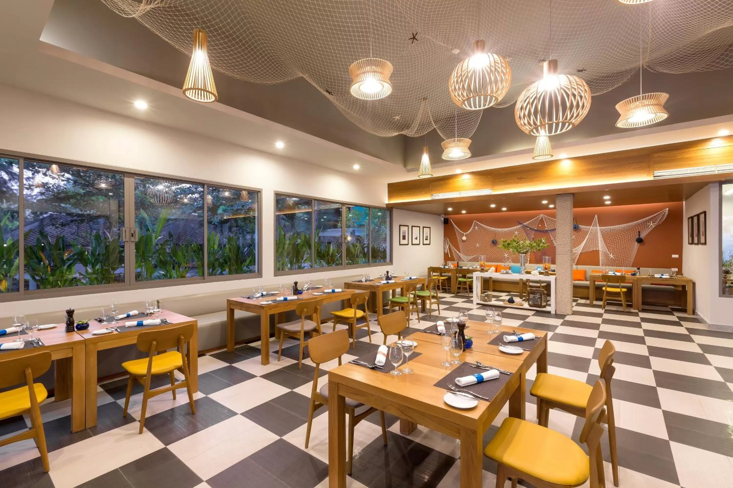 Restaurant/places to eat in X10 Khaolak Resort