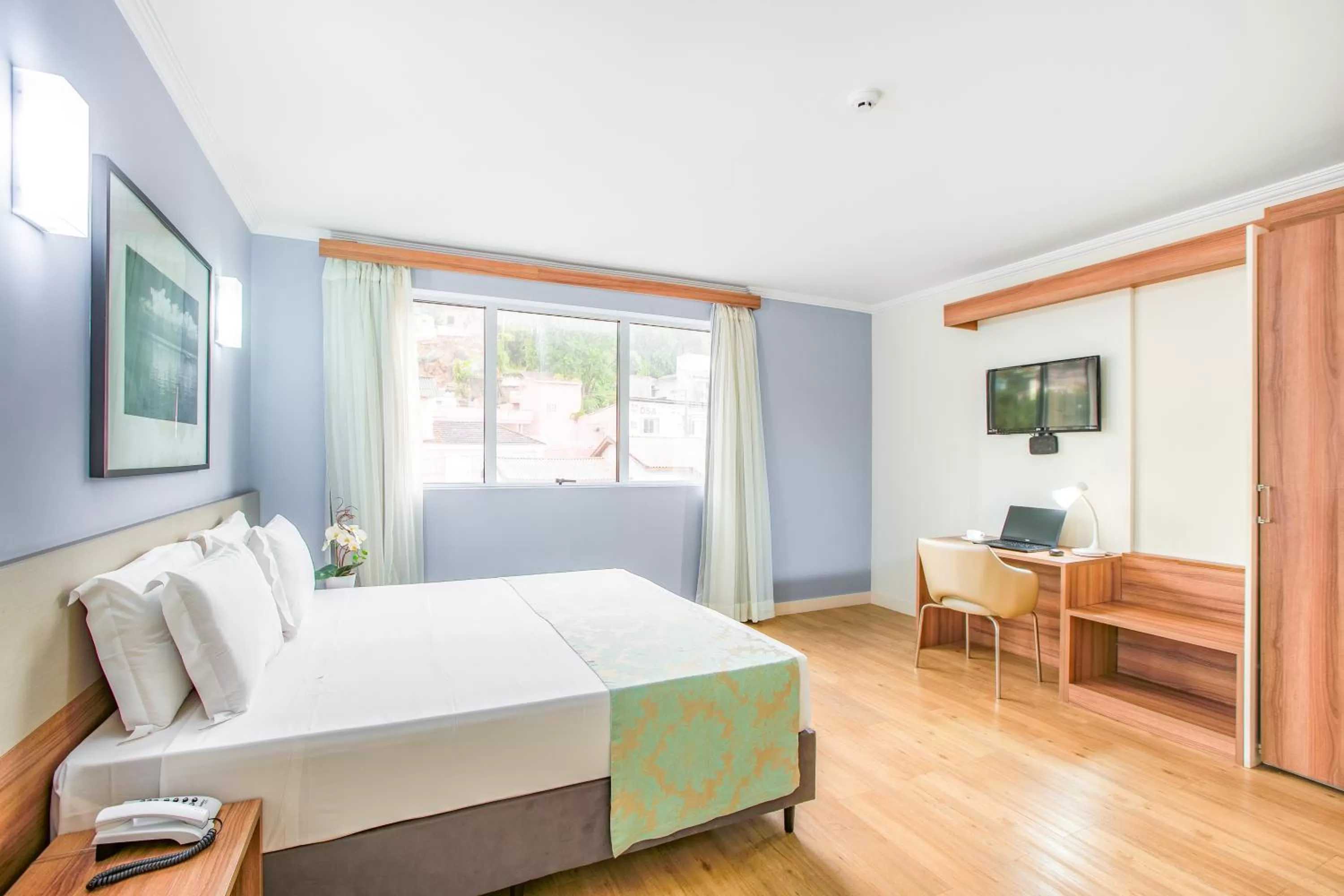 Photo of the whole room, Bed in Iate Hotel Centro Florianópolis