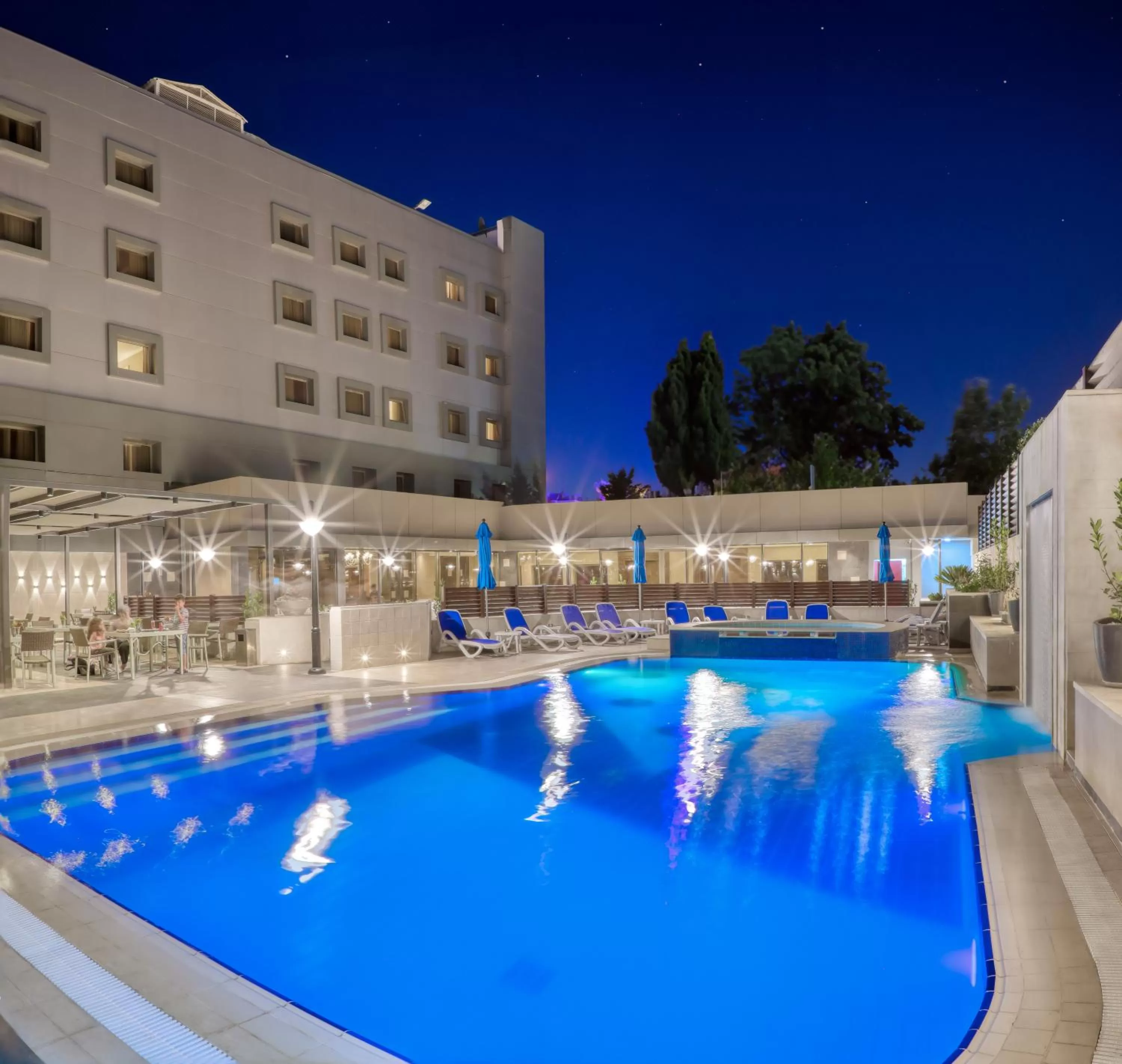 Pool view in Geneva Hotel