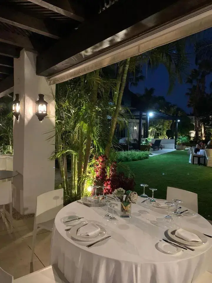 Restaurant/Places to Eat in Cortijo Del Mar Resort
