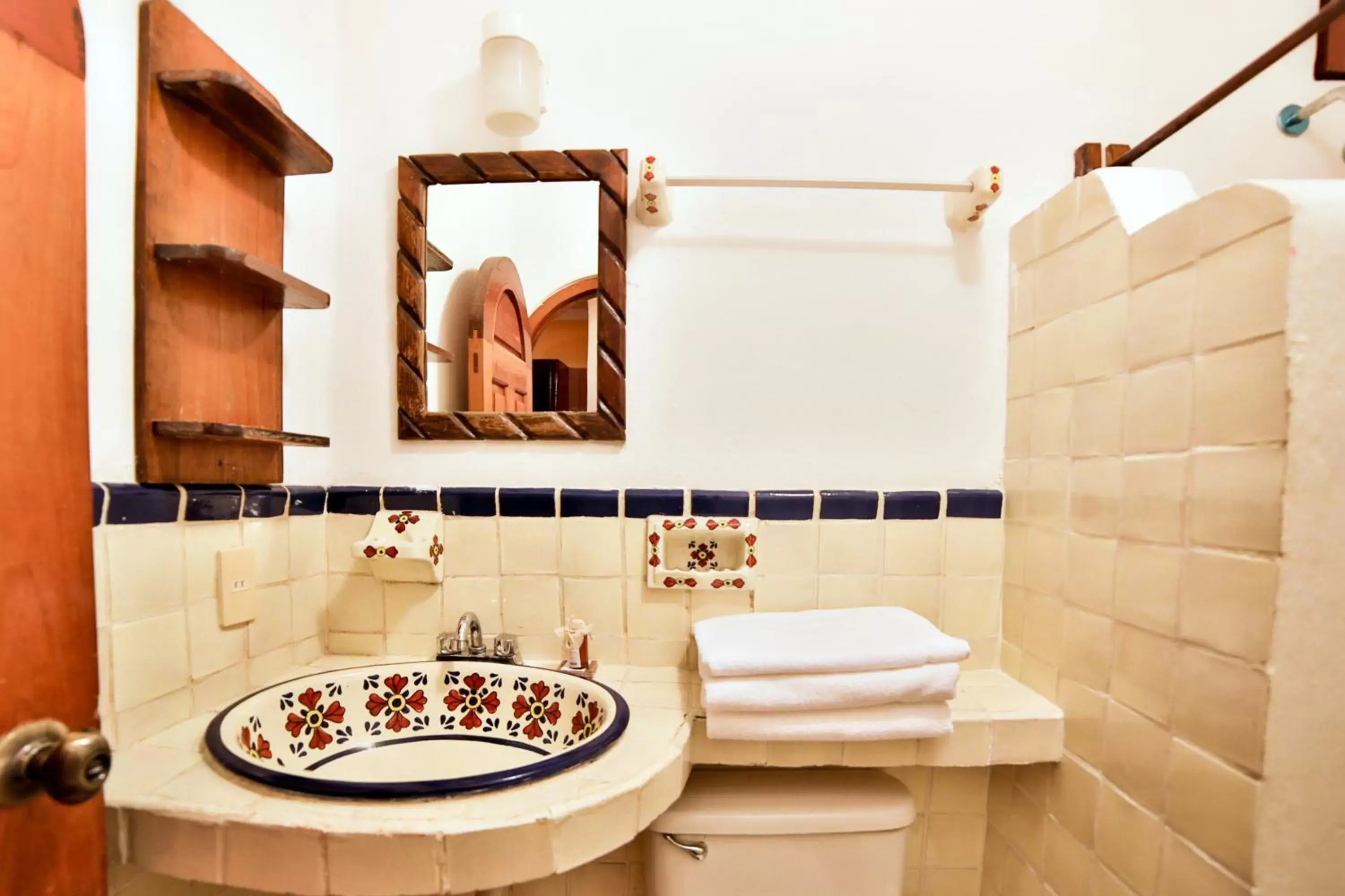 Bathroom in 5ta AVENIDA Alma y Mar APART HOTEL by BFH