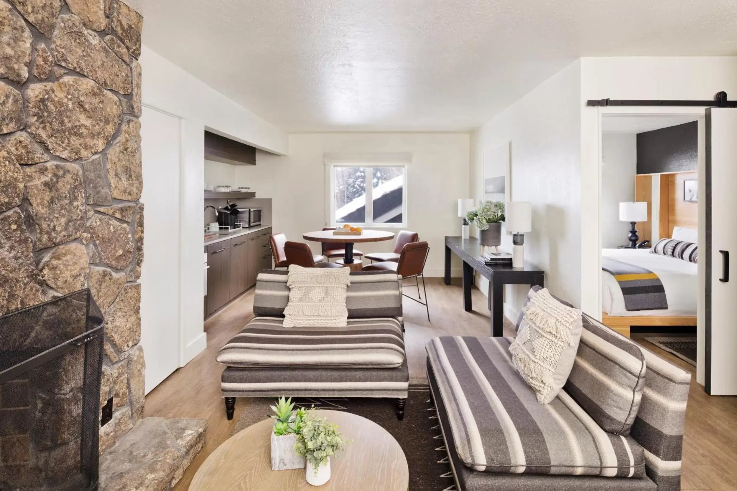 One Bedroom Suite with Kitchenette in Continuum Hotel One Bedroom Suite with Kitchenette in Continuum Hotel