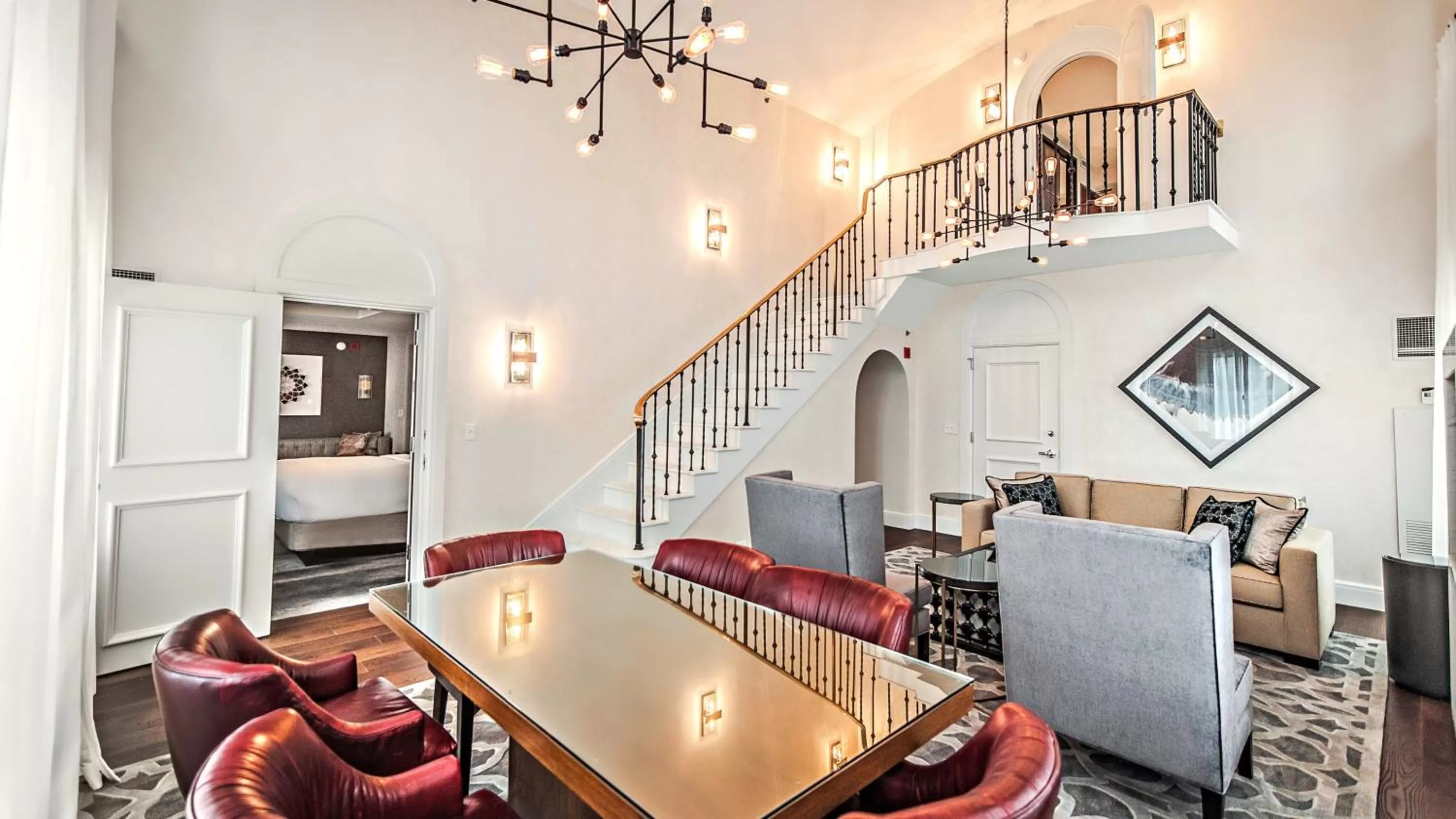 Bedroom in InterContinental Chicago Magnificent Mile by IHG