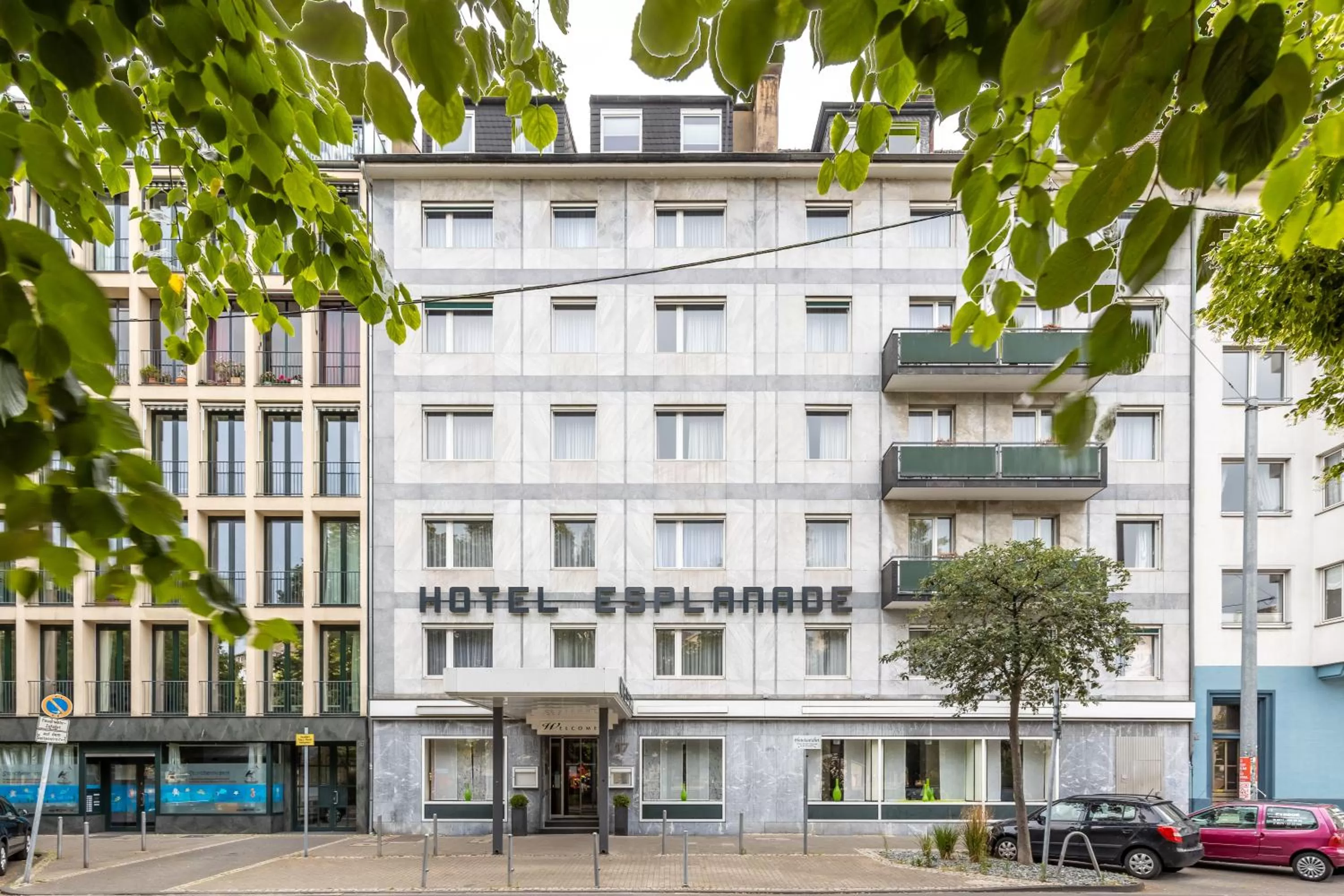 Property building in Trip Inn Hotel Esplanade, Düsseldorf
