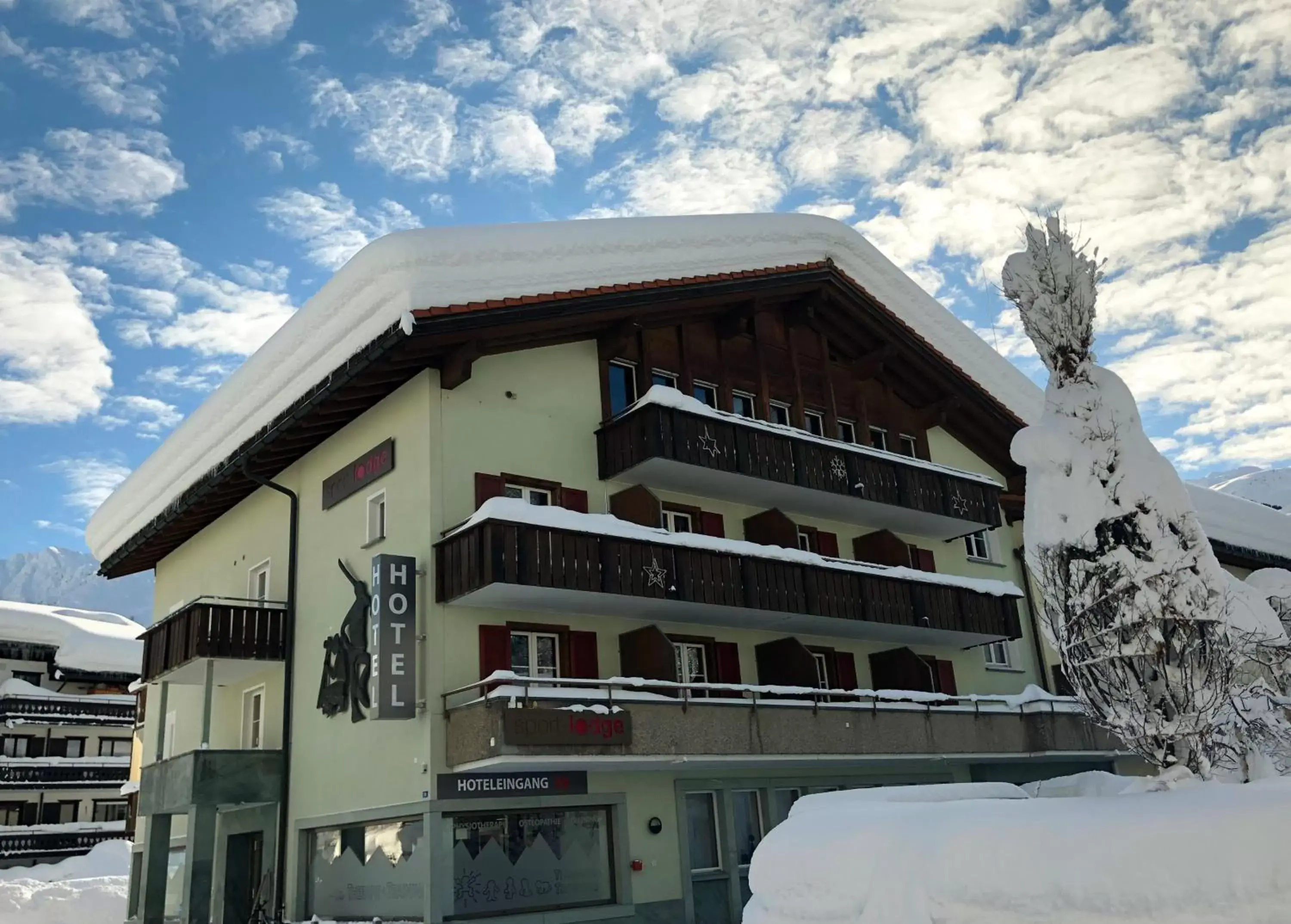 Property building, Winter in Sport-Lodge Klosters