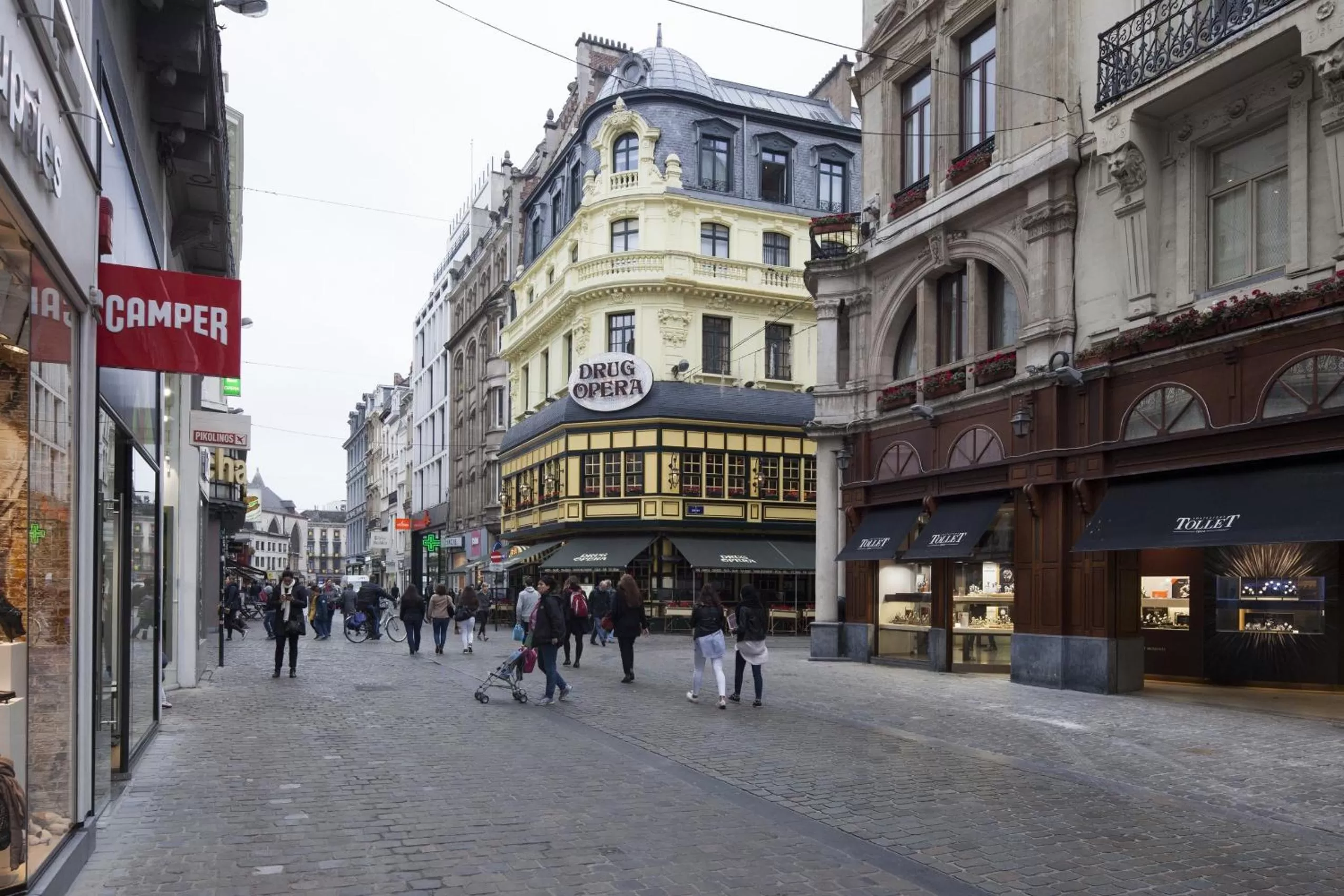 Shopping Area in easyHotel Brussels City Centre