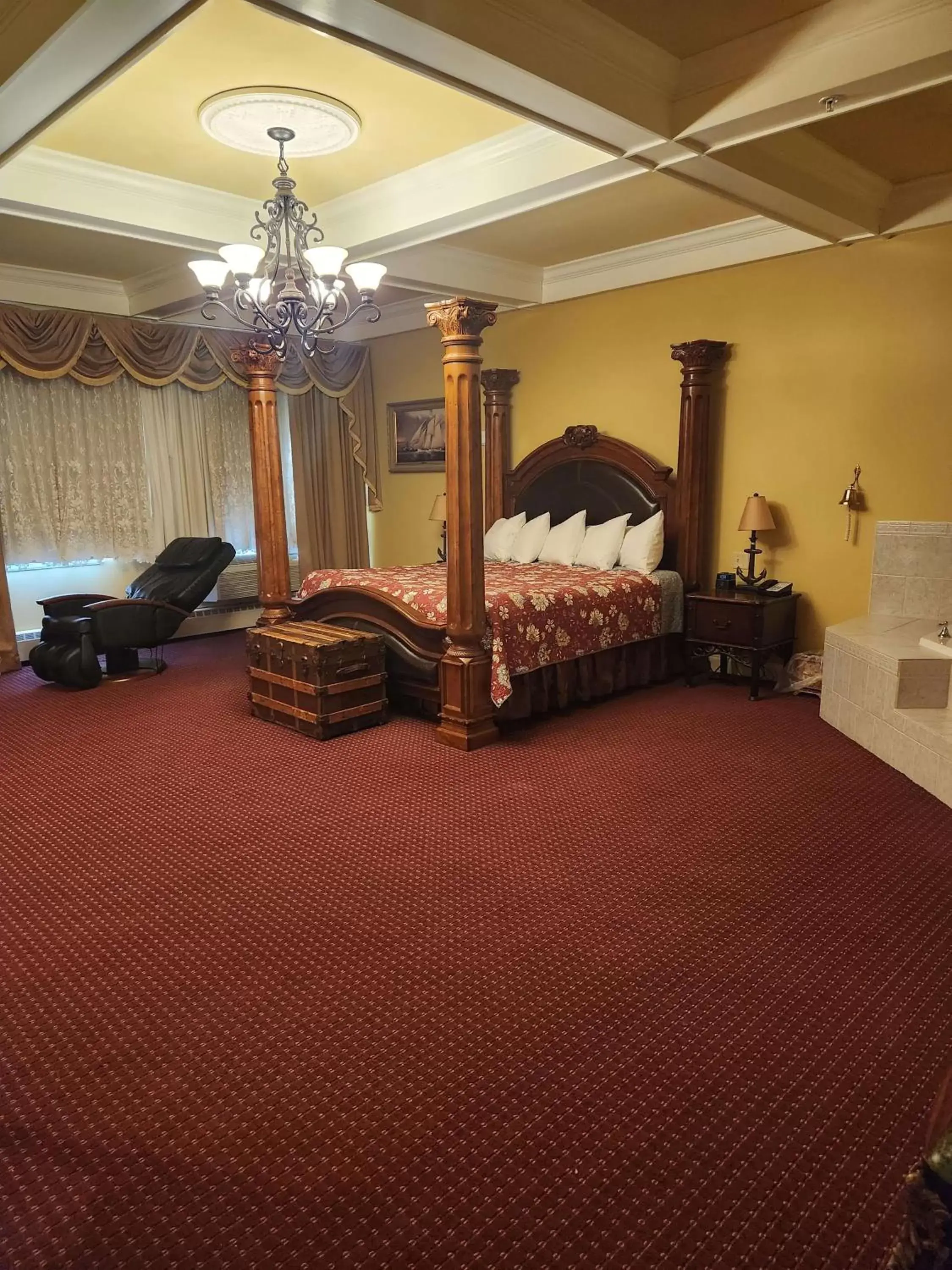 Bedroom in Best Western White House Inn