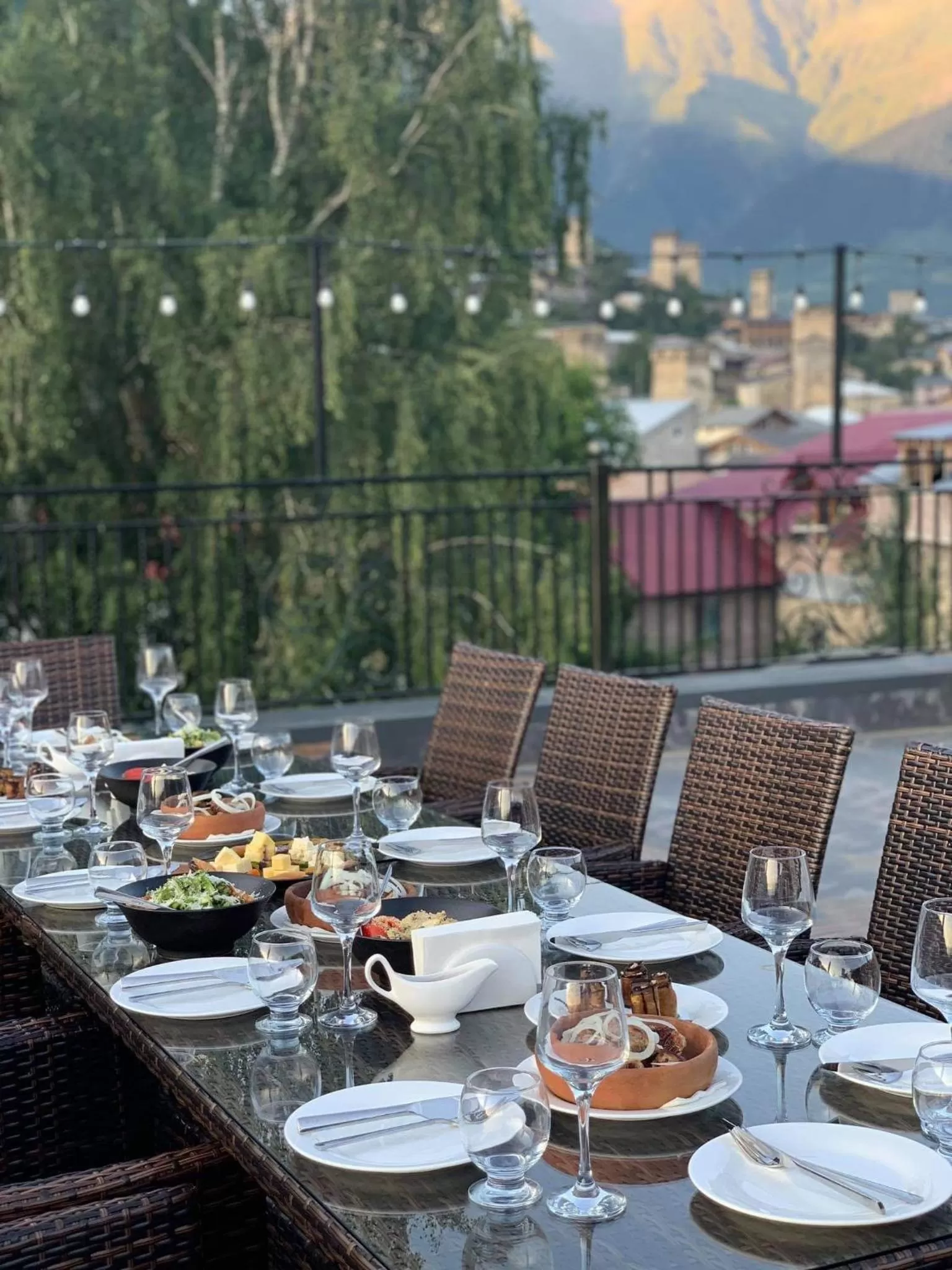 Restaurant/places to eat in Hotel Mestia Inn