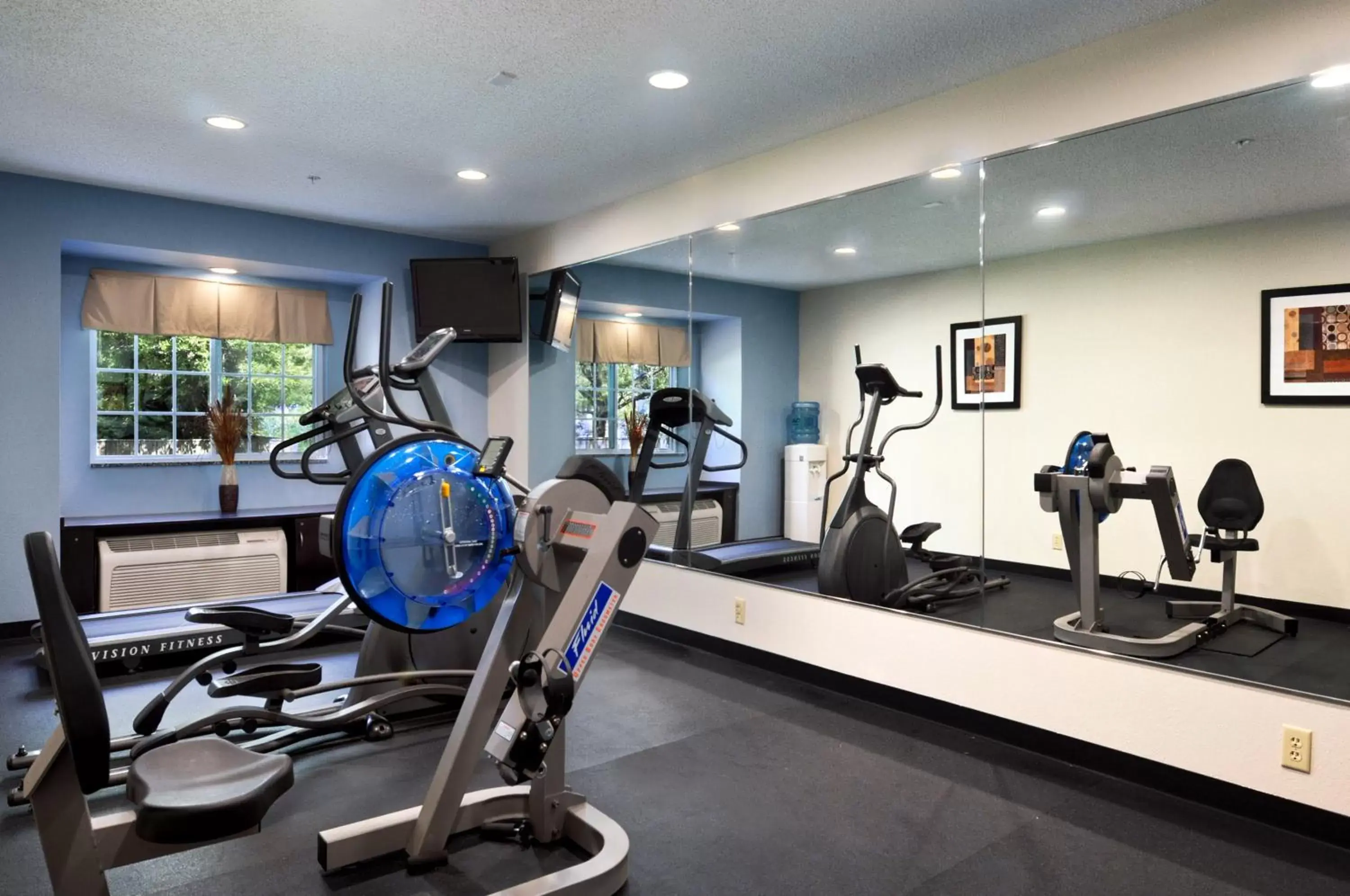 Fitness centre/facilities in Microtel Inn & Suites Bath Fitness centre/facilities in Microtel Inn & Suites Bath