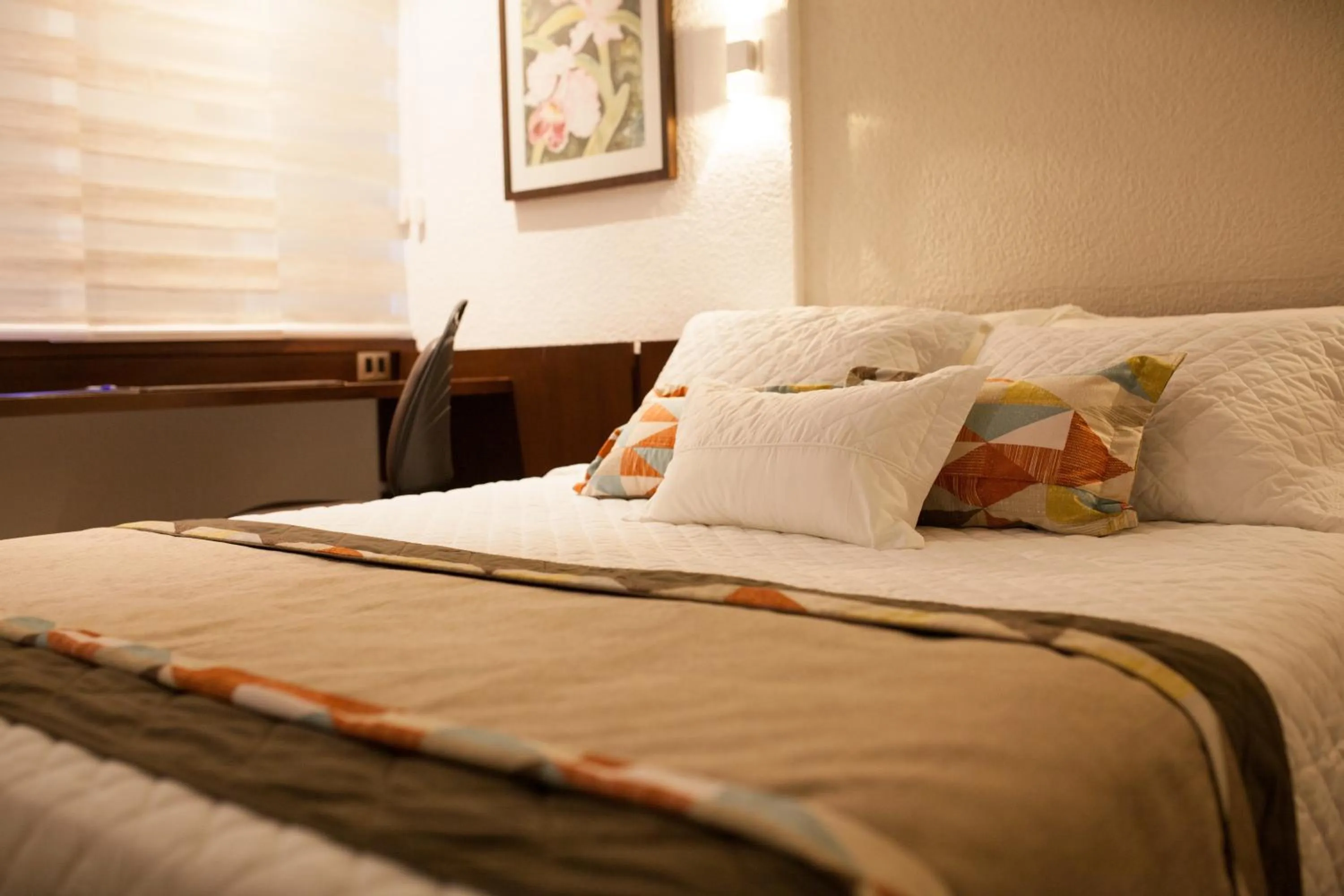 Decorative detail, Bed in Hotel Cortez