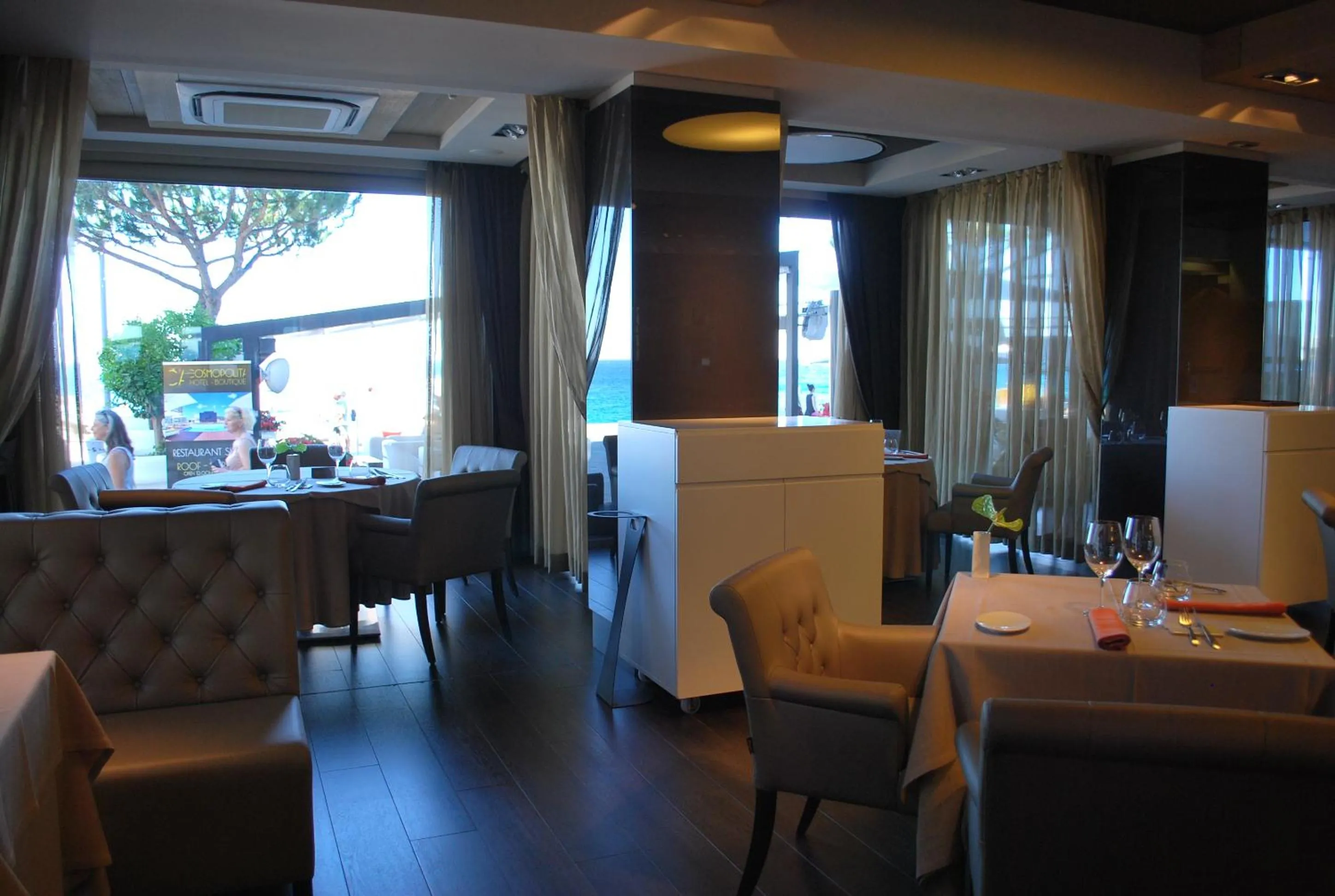Restaurant/places to eat in Cosmopolita Hotel Boutique & Spa