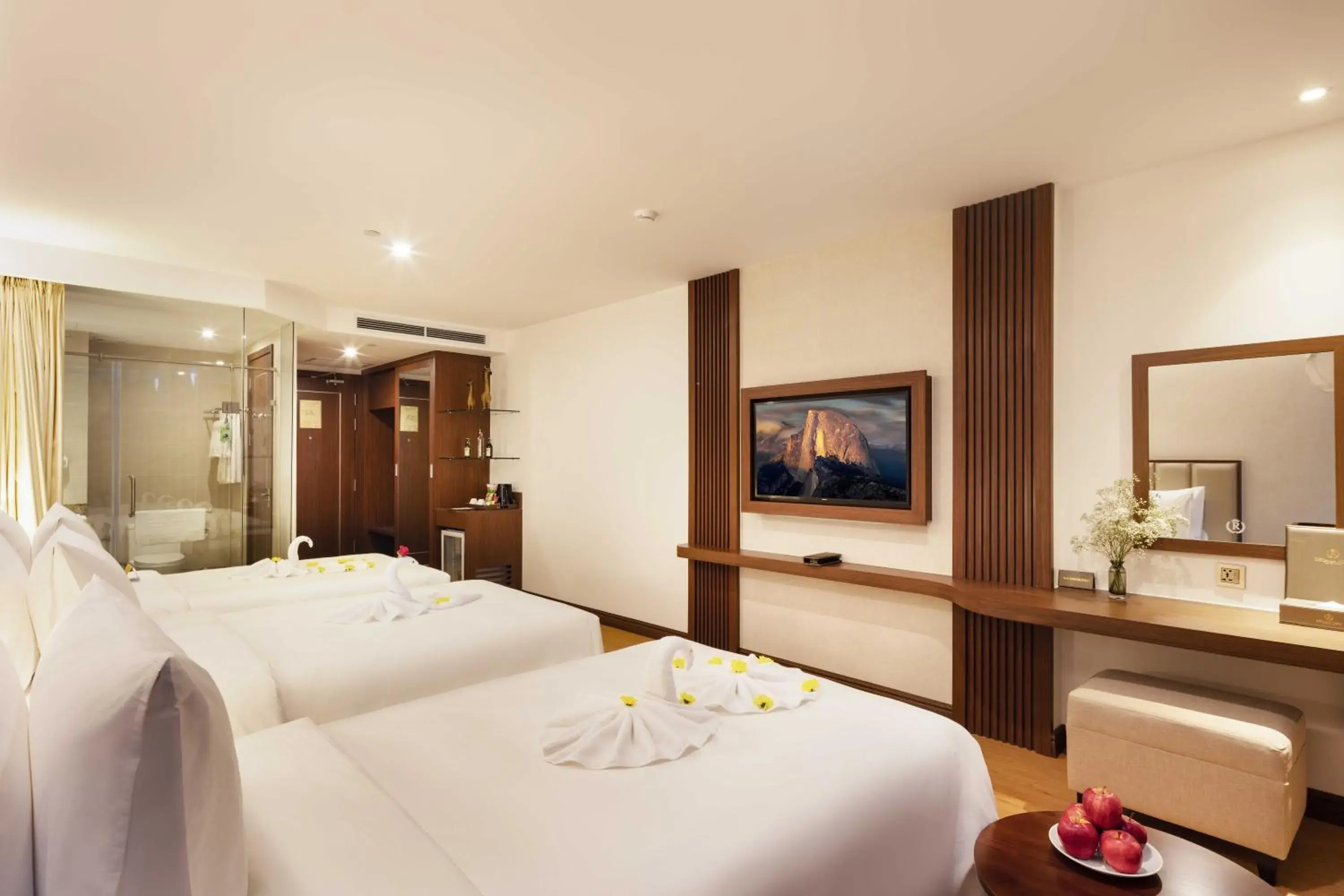 Bed, Spa/Wellness in Regalia Gold Hotel