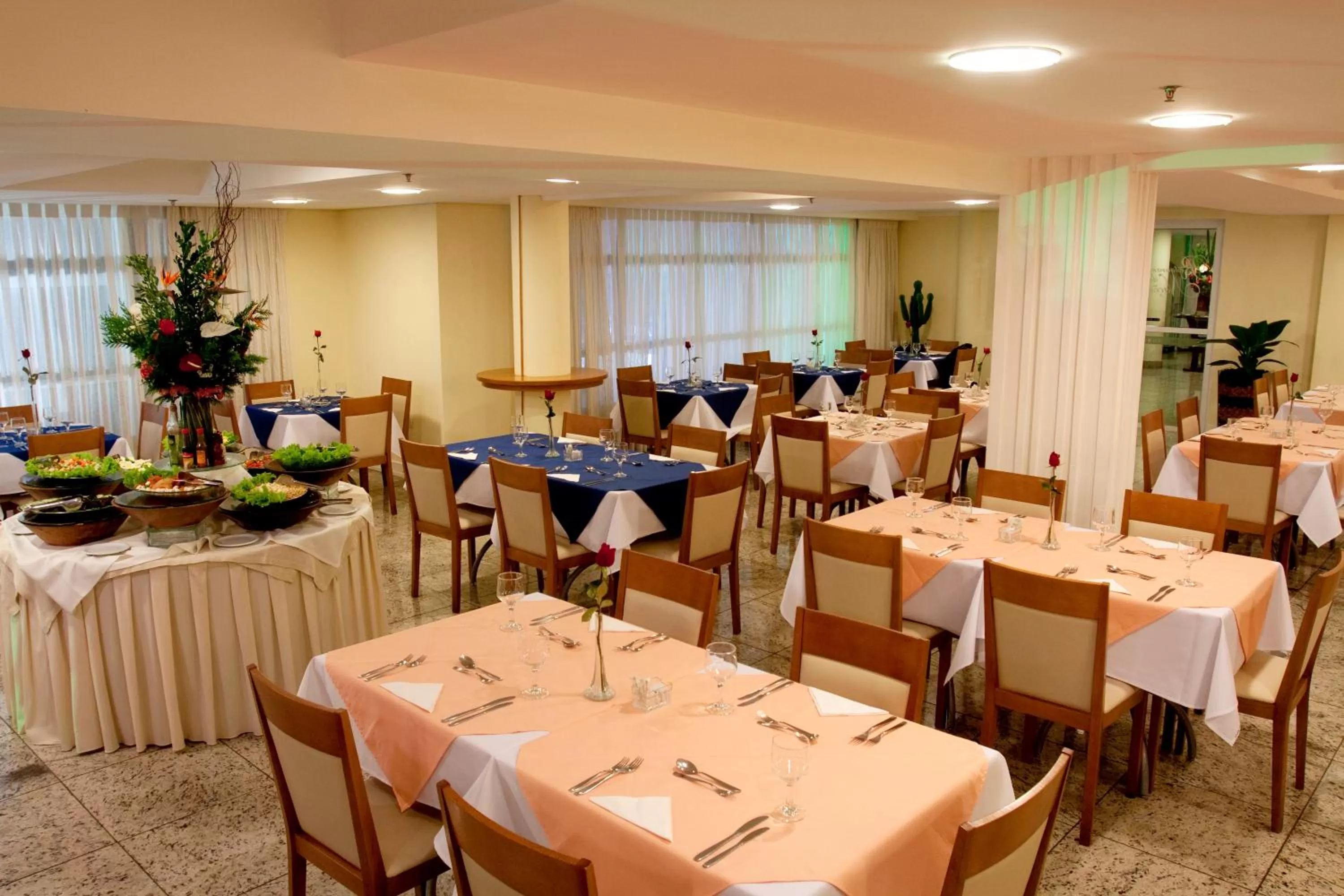 Restaurant/places to eat in Dubai Macaé by Atlântica