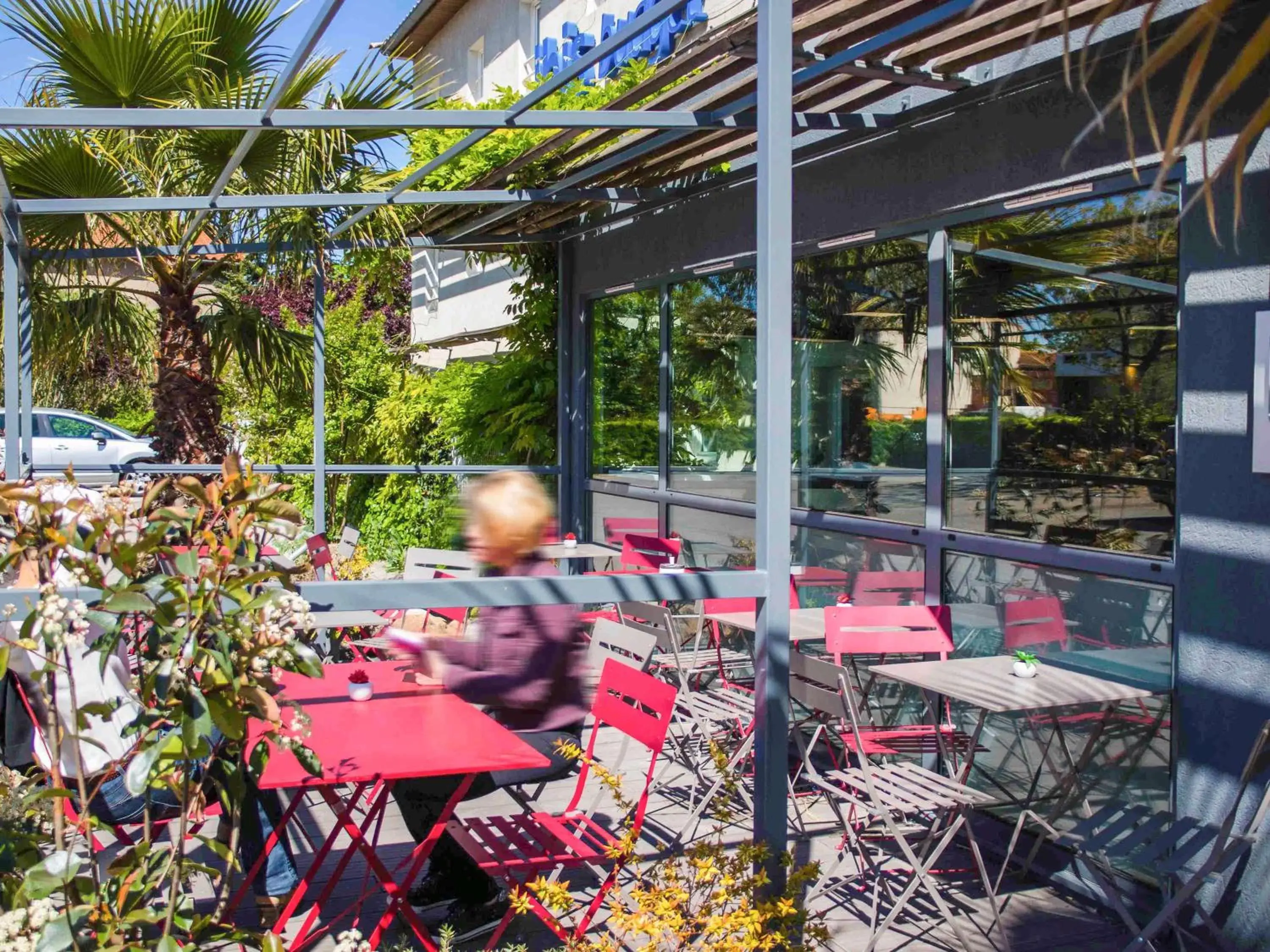 Balcony/Terrace, Restaurant/Places to Eat in ibis budget Carcassonne La Cité