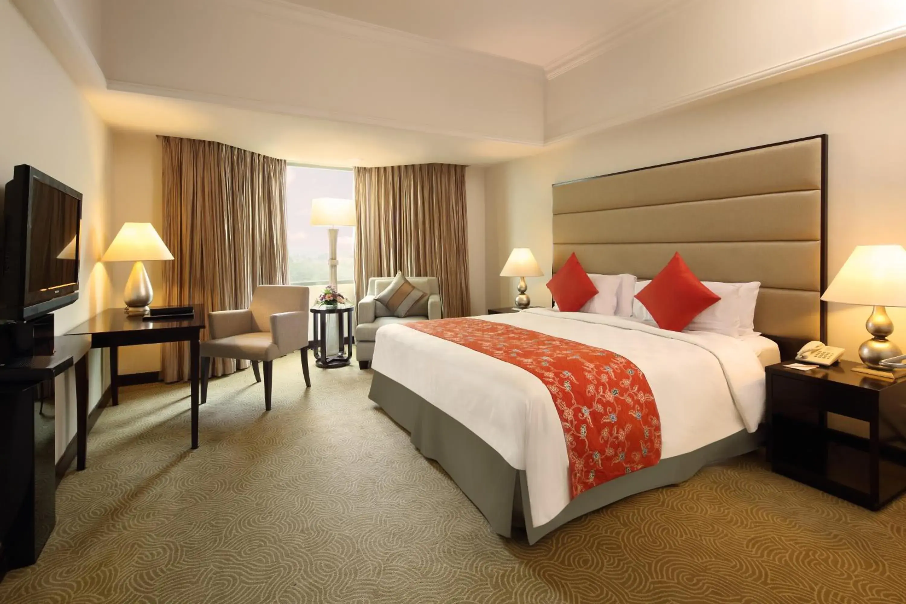 Photo of the whole room, Bed in Hotel Aryaduta Pekanbaru