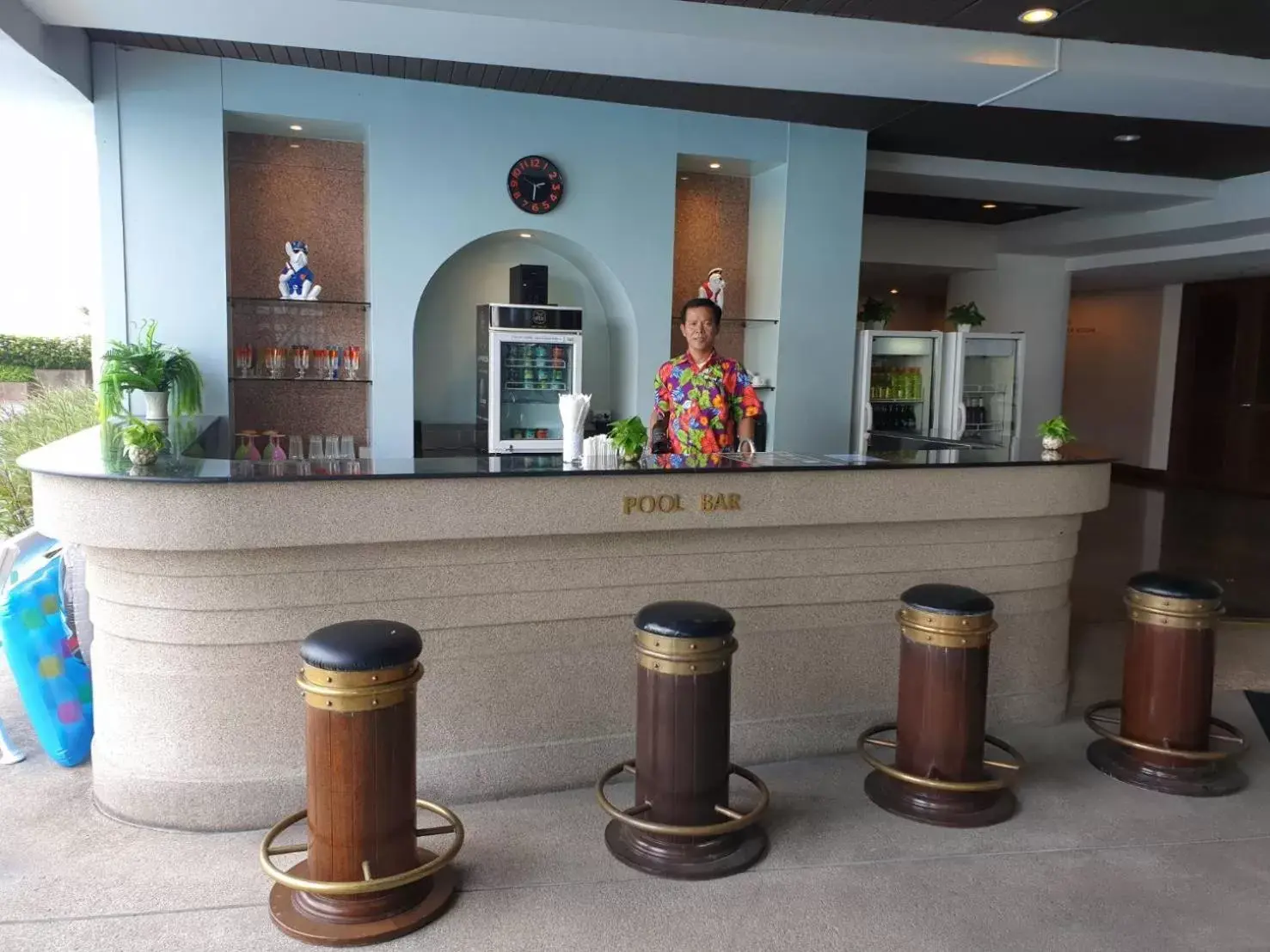 Swimming pool, Lobby/Reception in Montien Riverside Hotel Bangkok