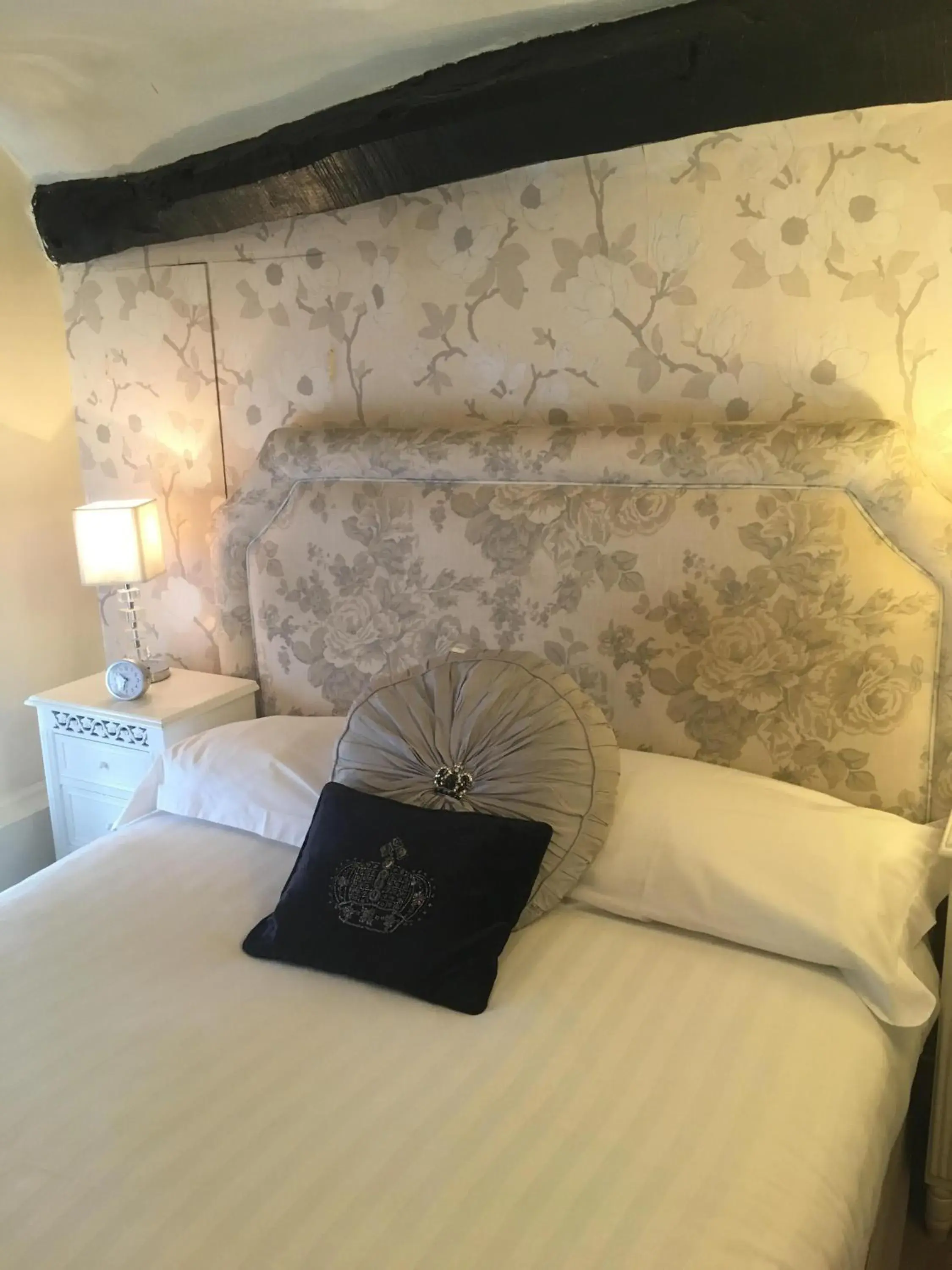 Bedroom, Bed in Castle Lodge