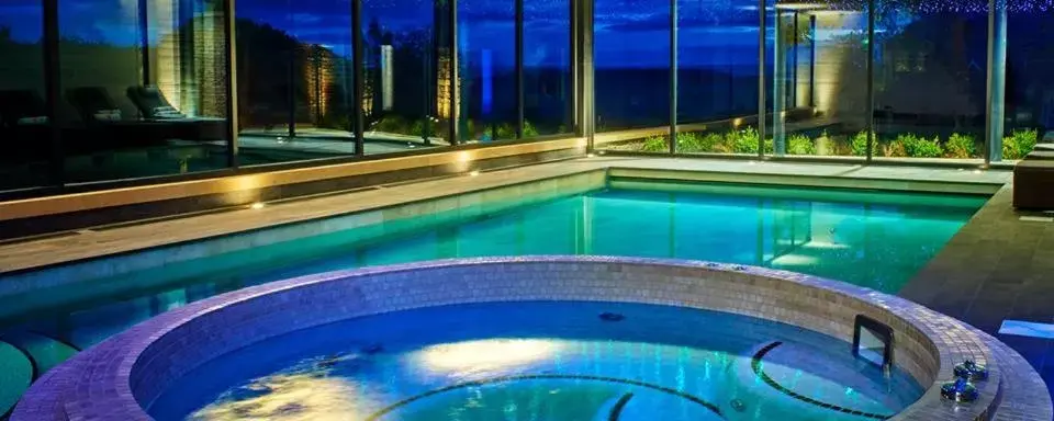 Hot Tub, Swimming Pool in Walwick Hall Country Estate and Spa