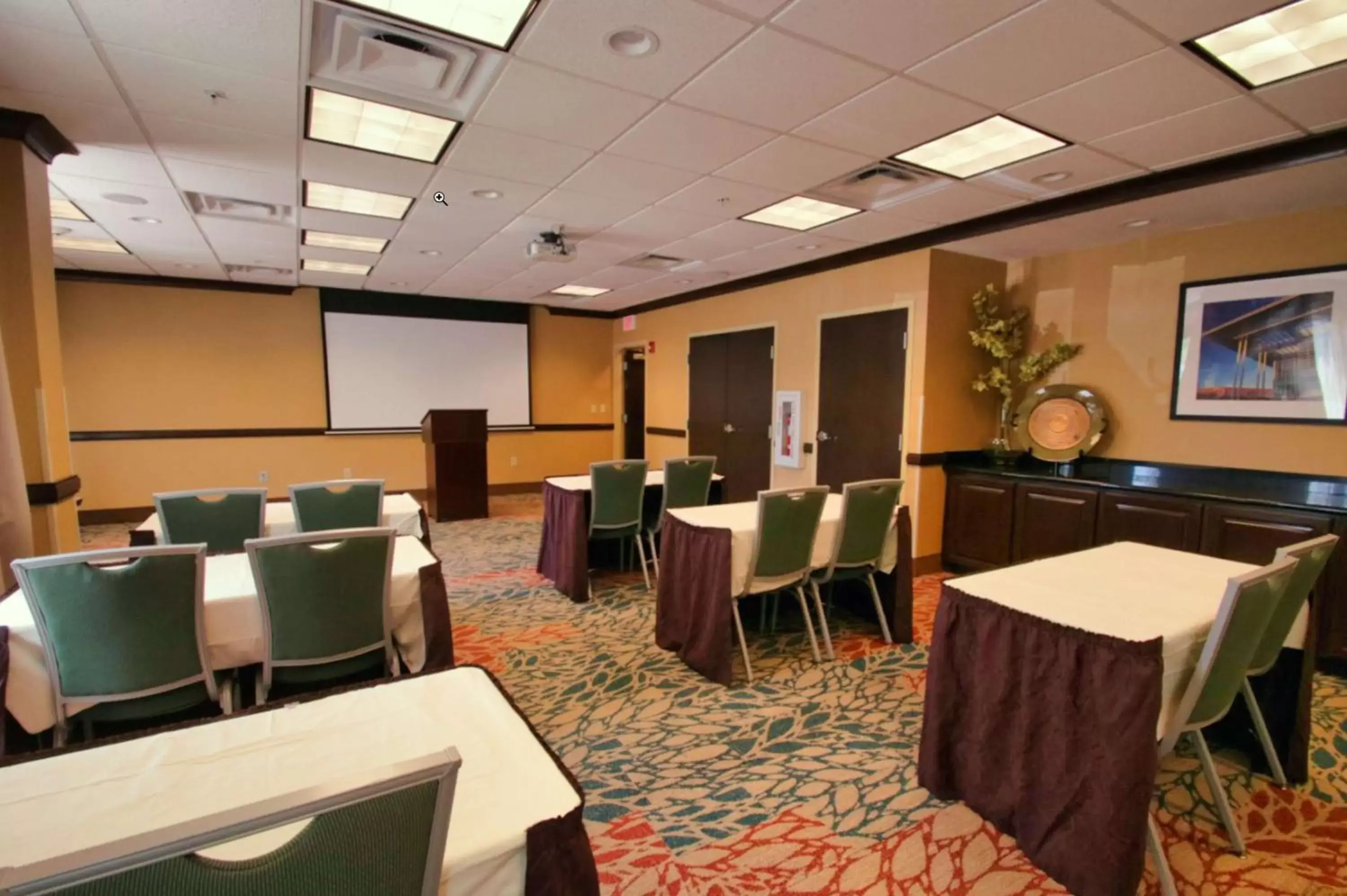 Meeting/conference room in Hampton Inn & Suites Jacksonville Beach Boulevard/Mayo Clinic