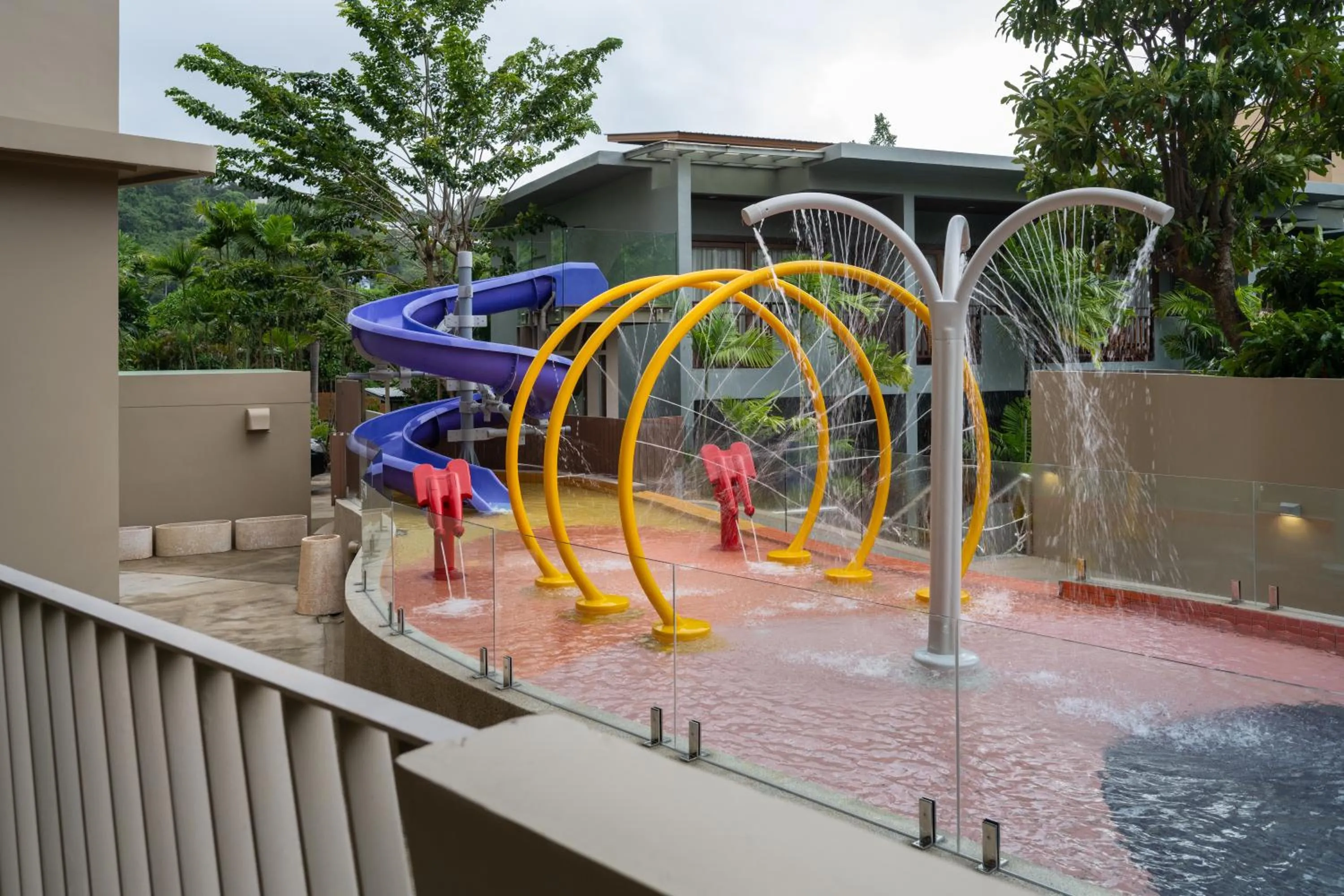 Swimming pool in Metadee Concept Hotel
