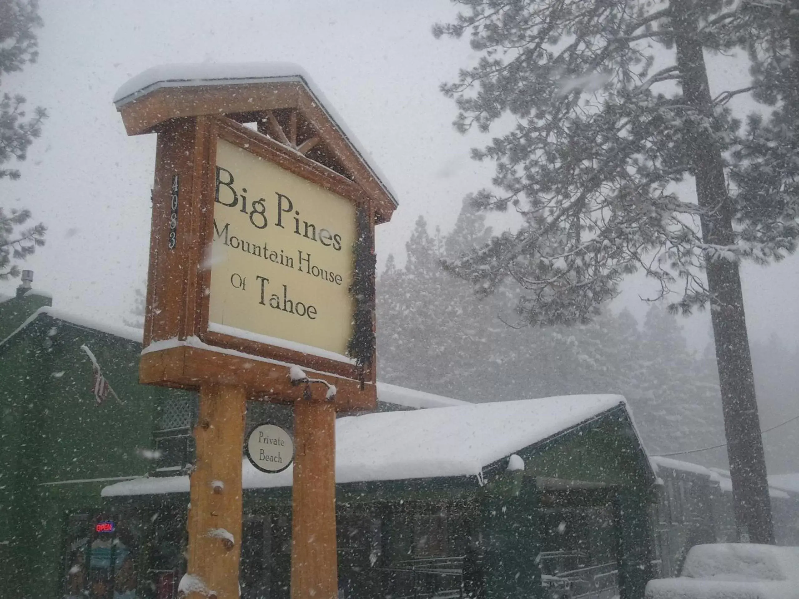 Facade/entrance, Property Logo/Sign in Big Pines Mountain House