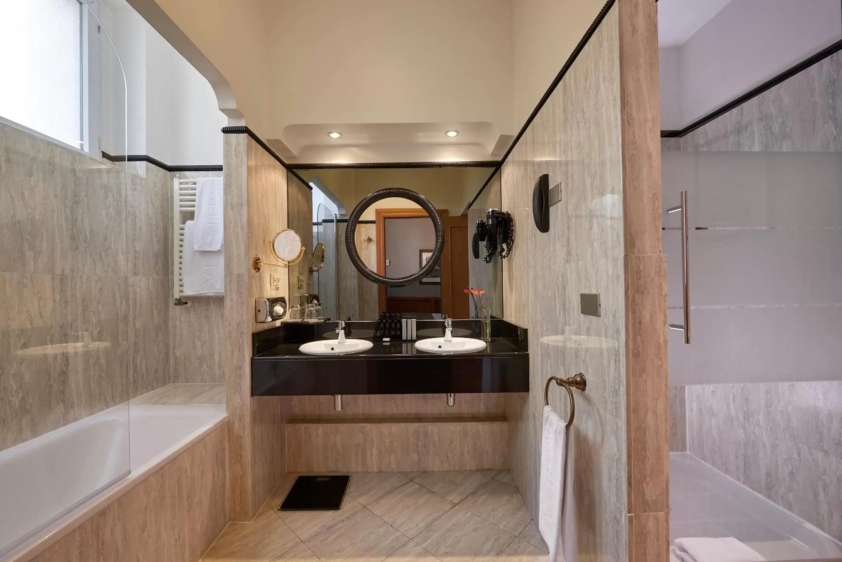 Bathroom in Meliá Paris Vendôme