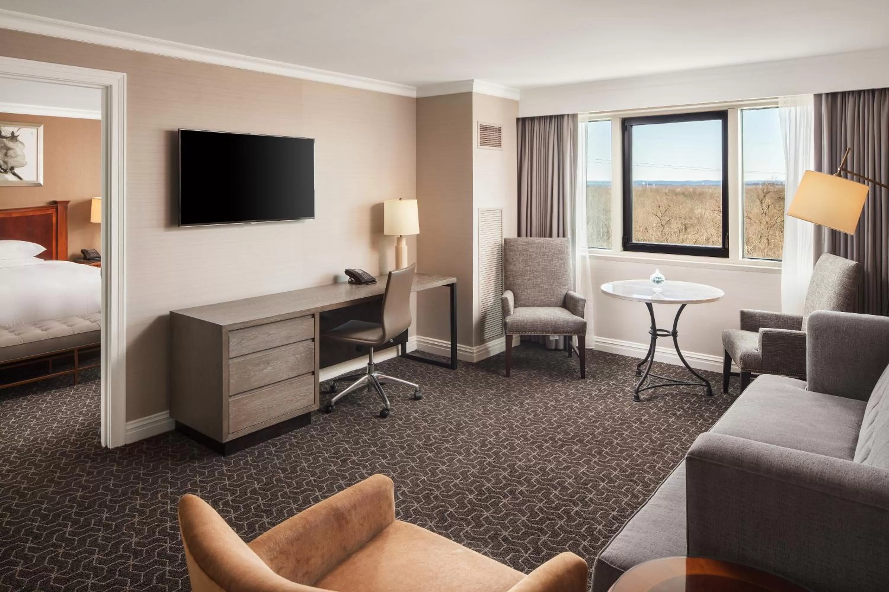 Seating area, Bed in Hilton Short Hills