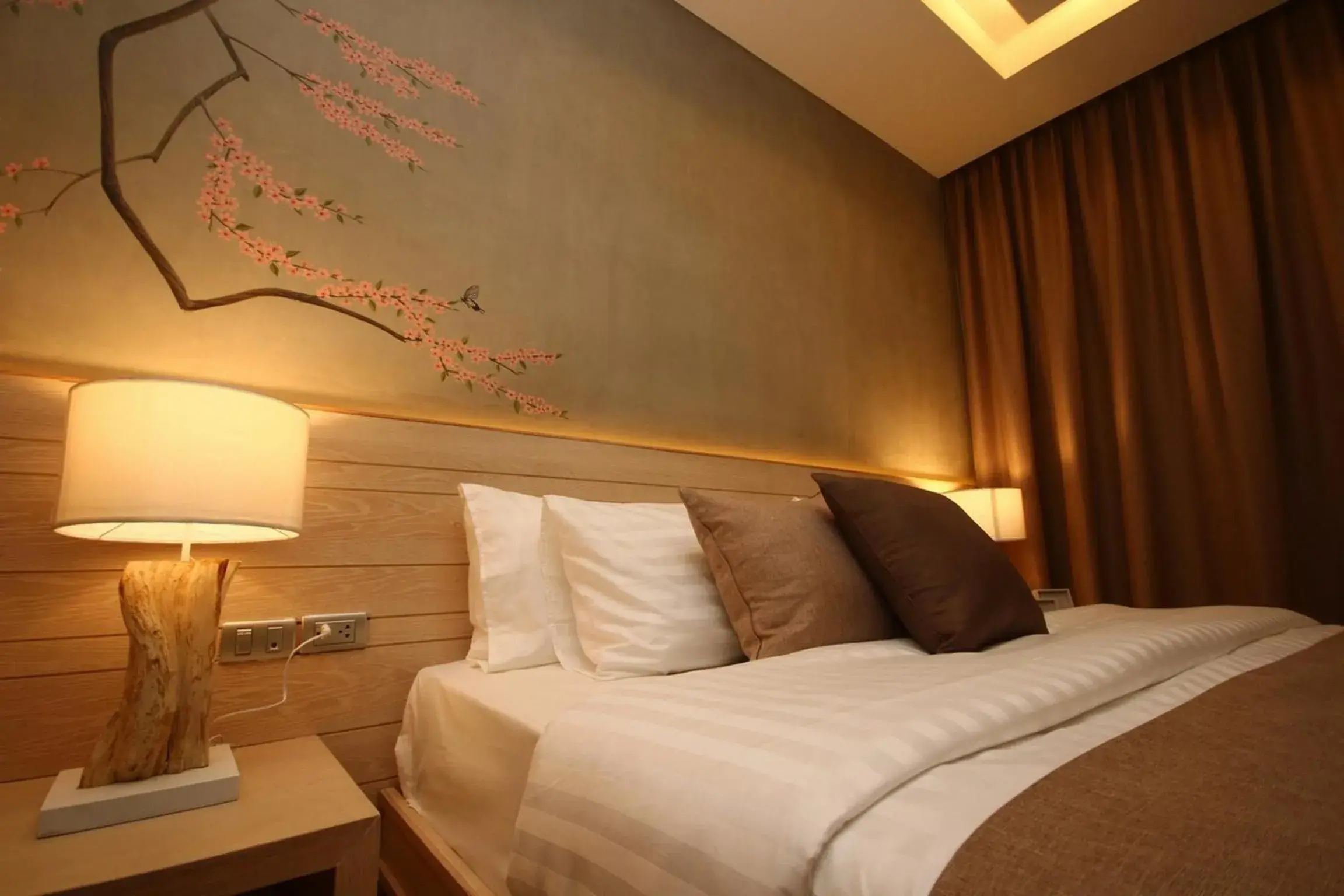 Photo of the whole room, Bed in Chu Hotel