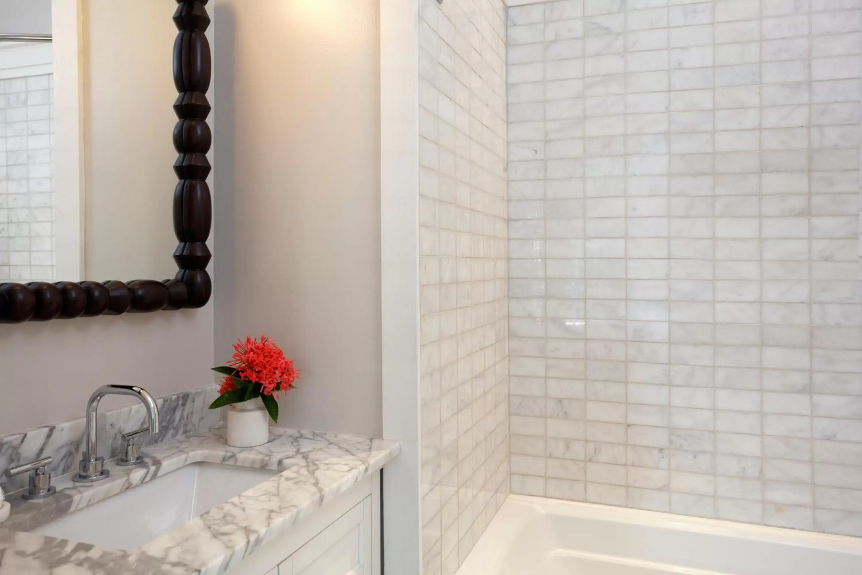 Bathroom in Kimpton Lighthouse Hotel, an IHG Hotel