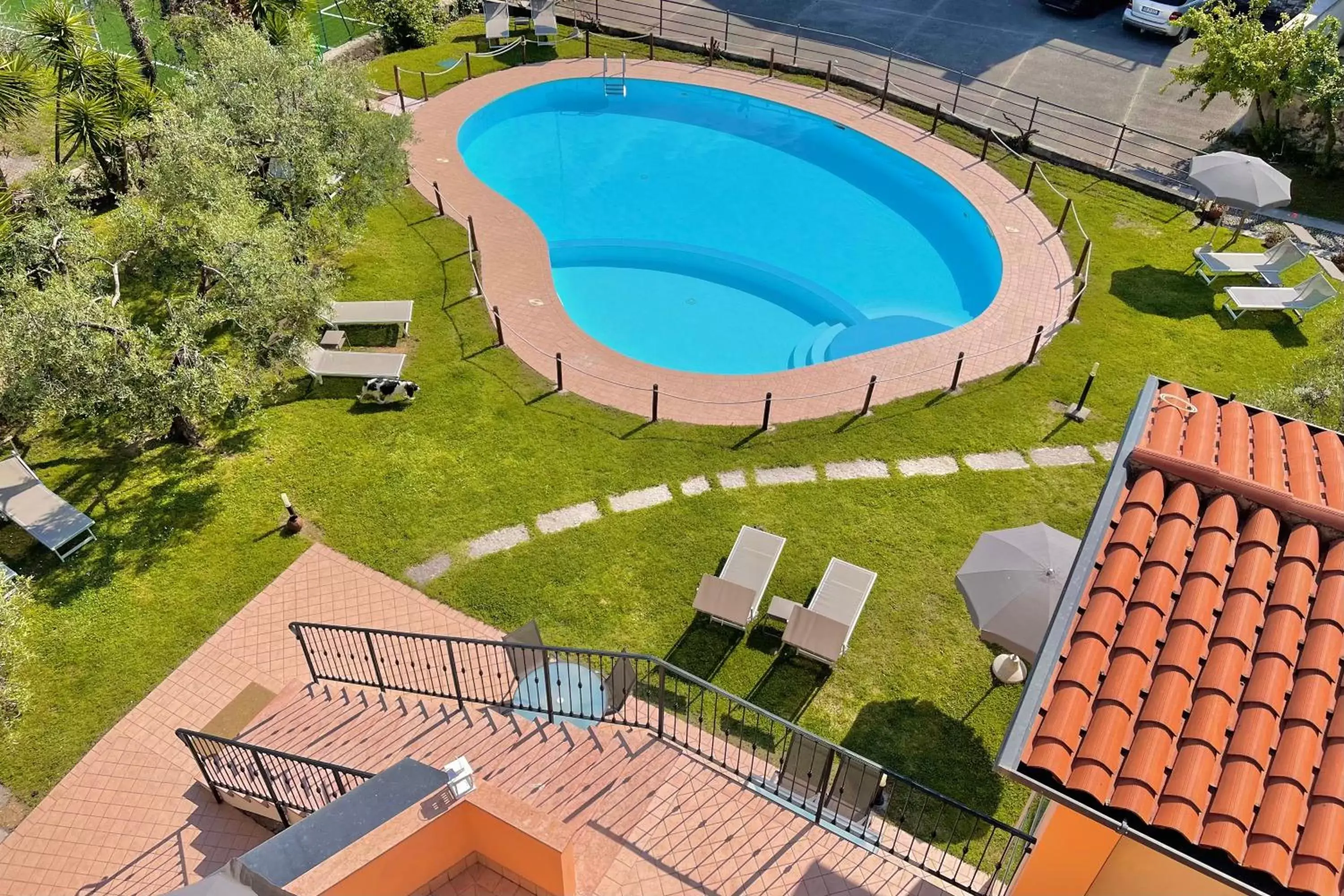 Swimming pool, Pool View in Albergo Vittoria