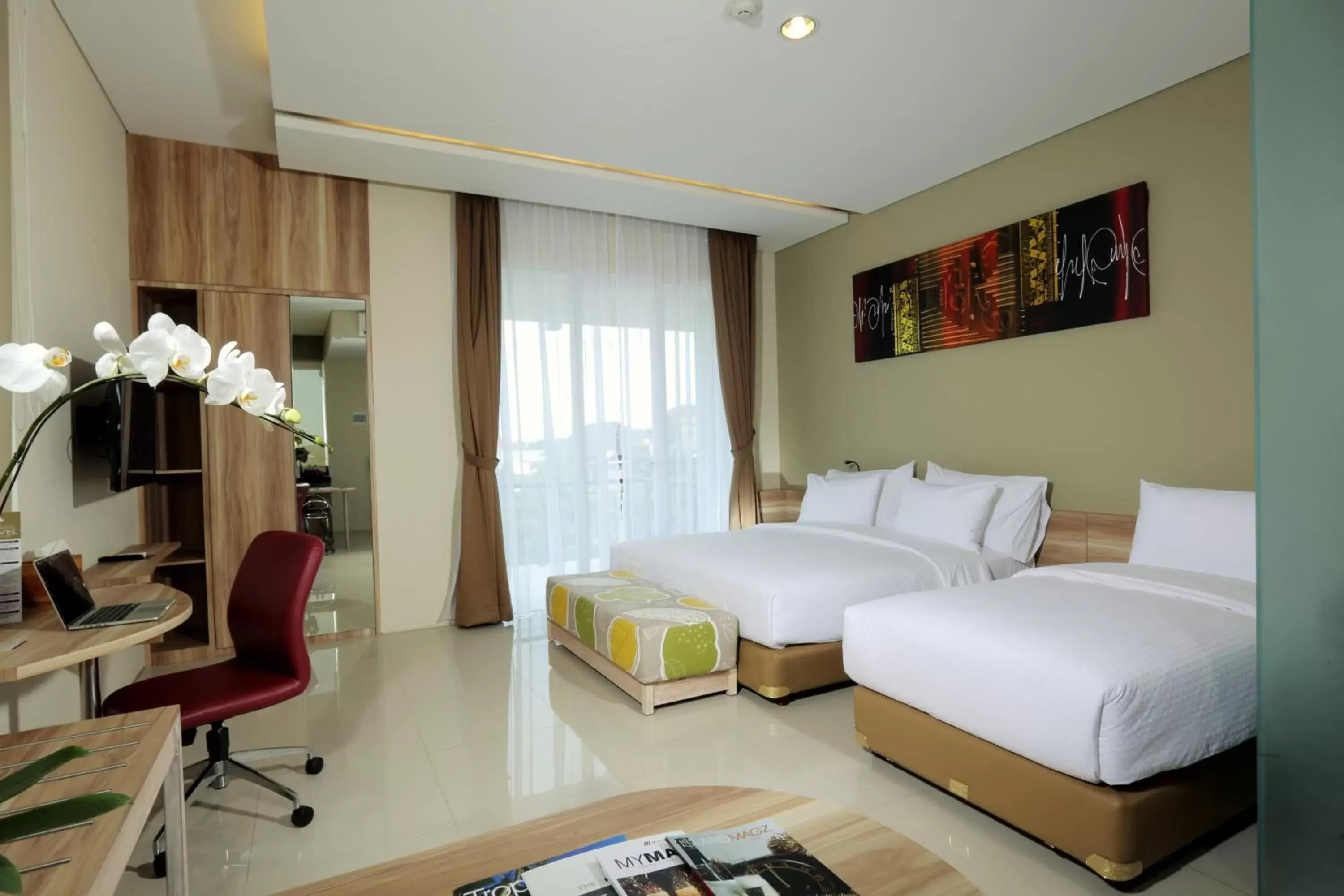 Room Photo in Mahogany Hotel