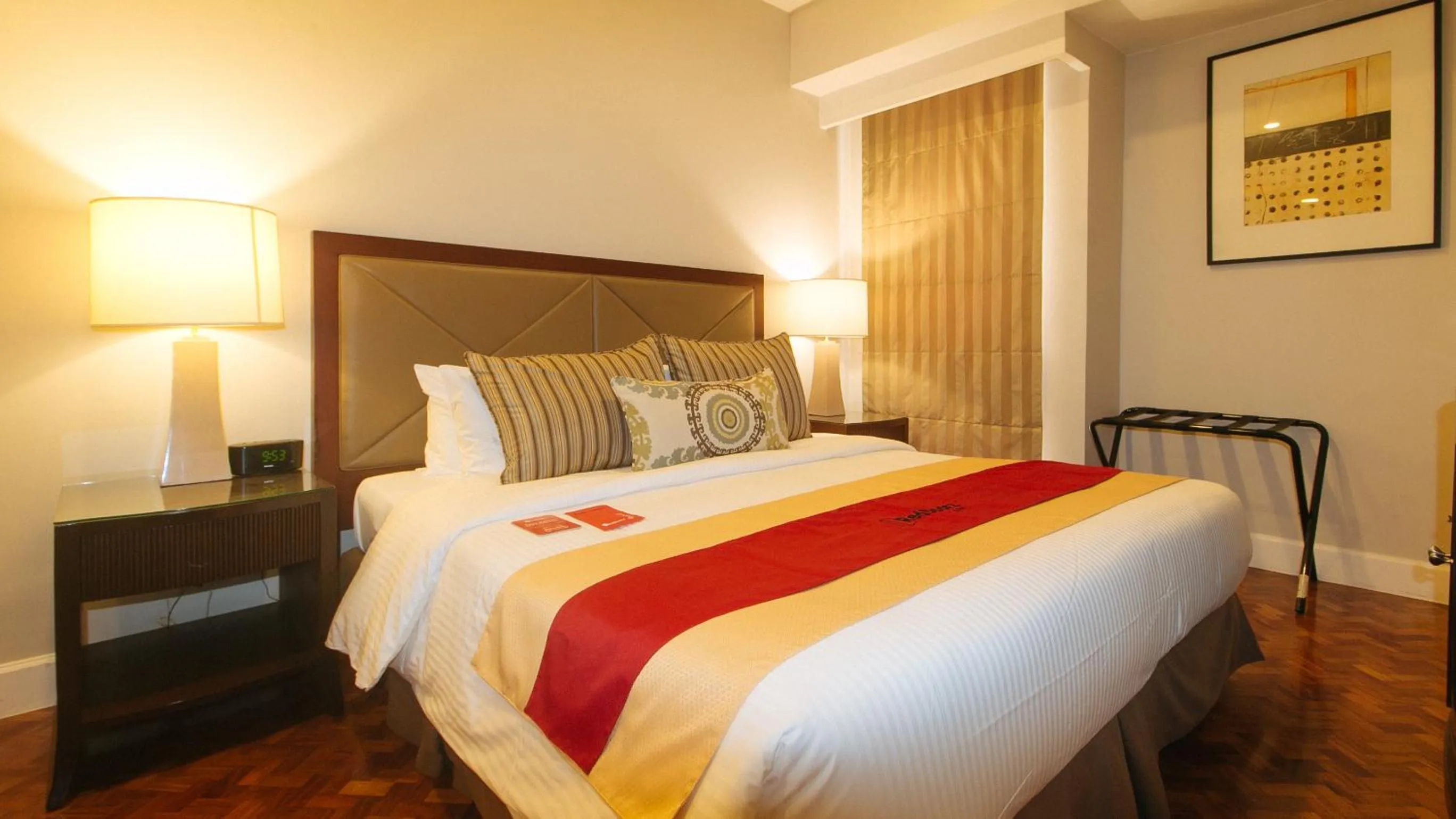 Bed in RedDoorz Premium at The Residences Olympia Makati