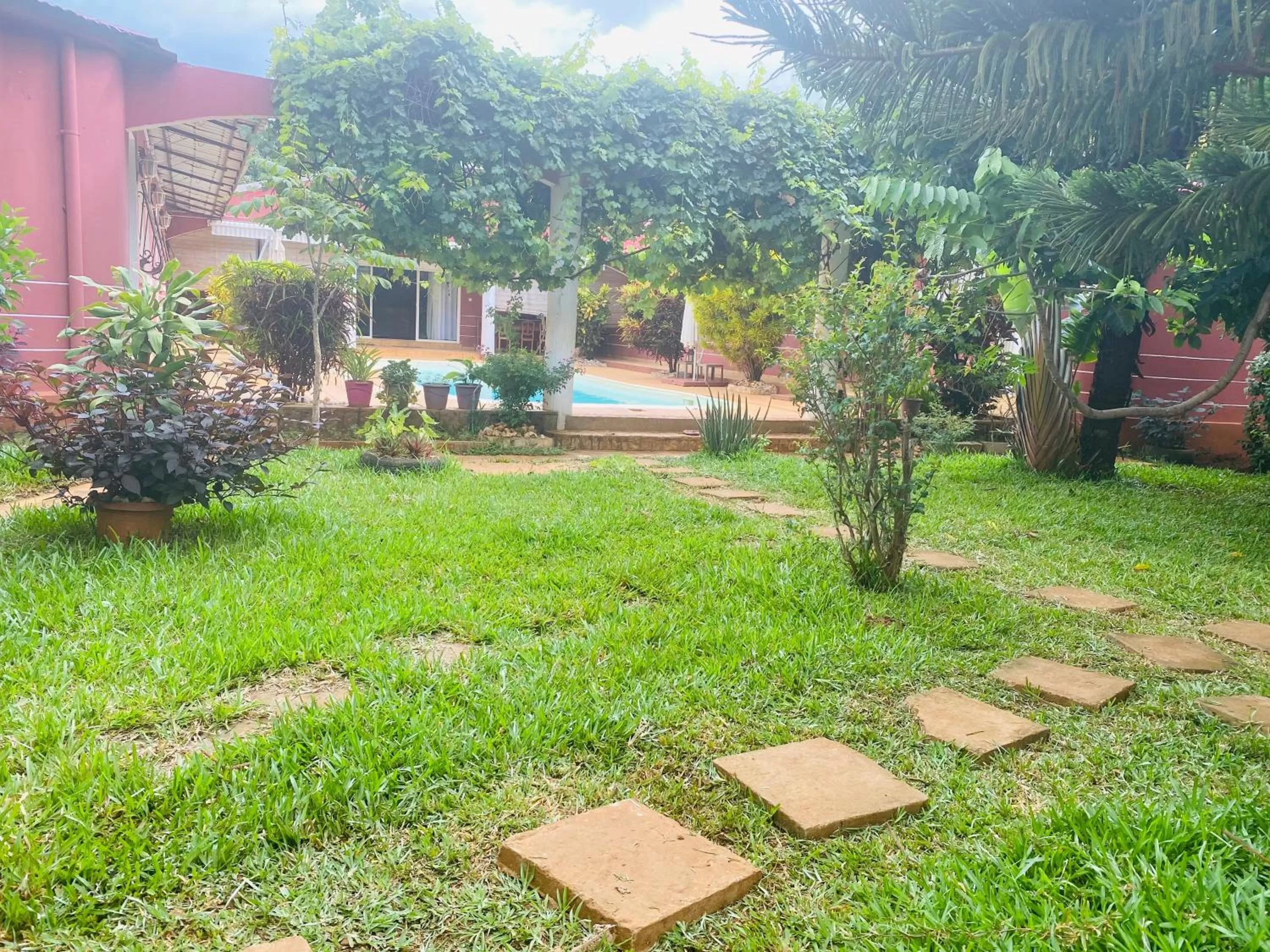 Garden view, Swimming Pool in Régina Lodge Diégo Suarez Madagascar