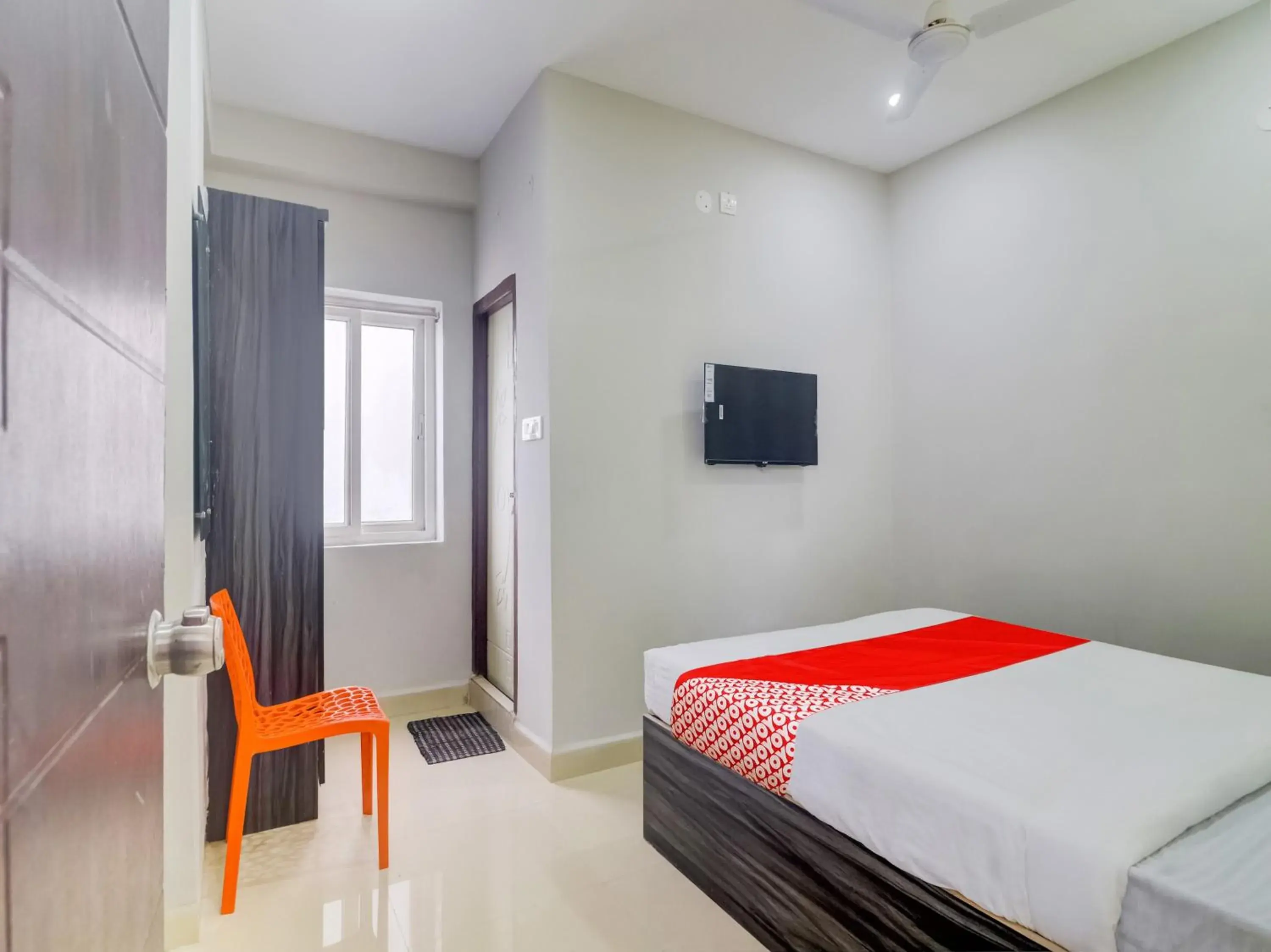 Bedroom, Bed in OYO Flagship Hotel Night Eye Nanakramguda