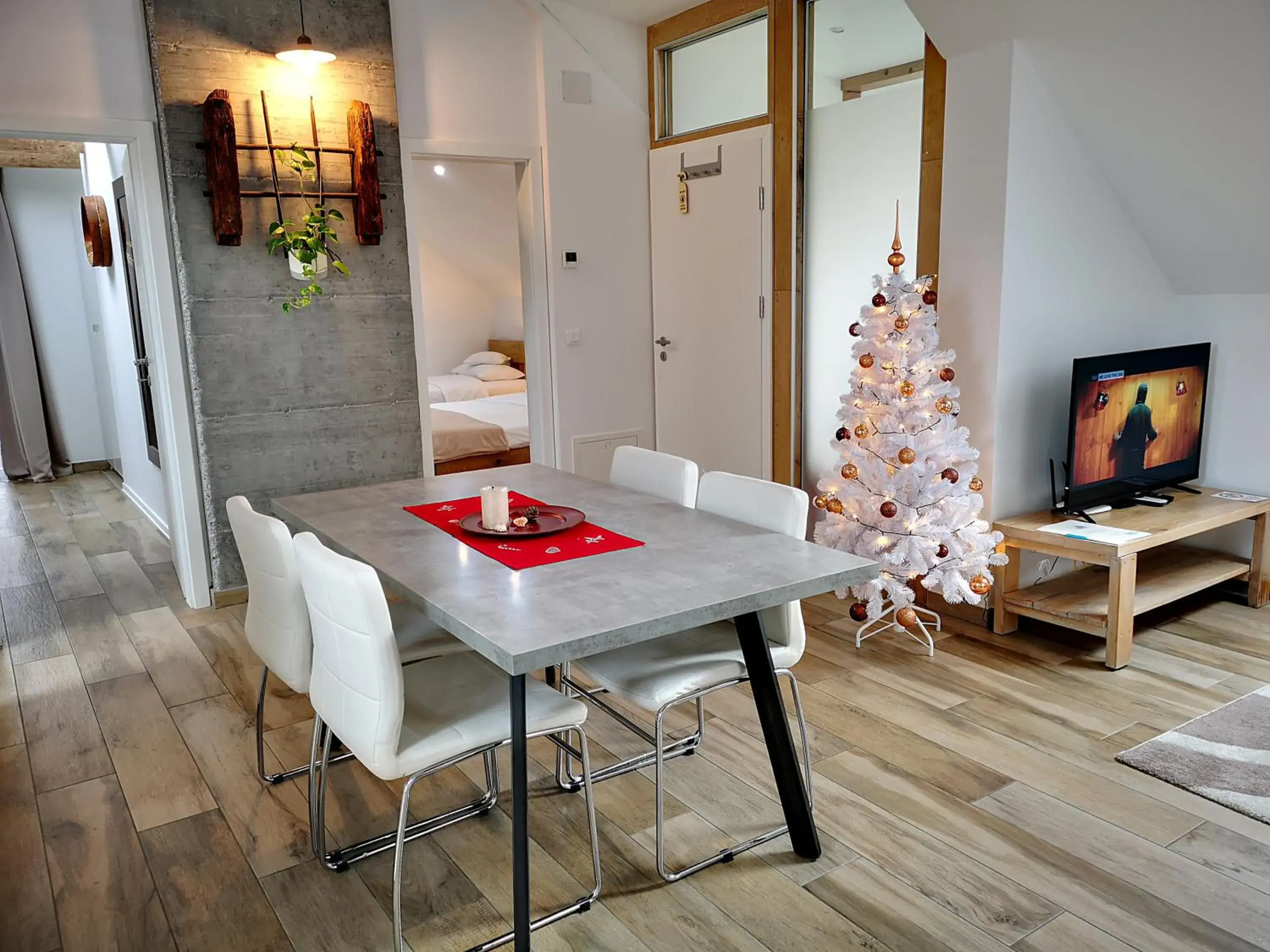 Dining Area in PR`FIK Apartments