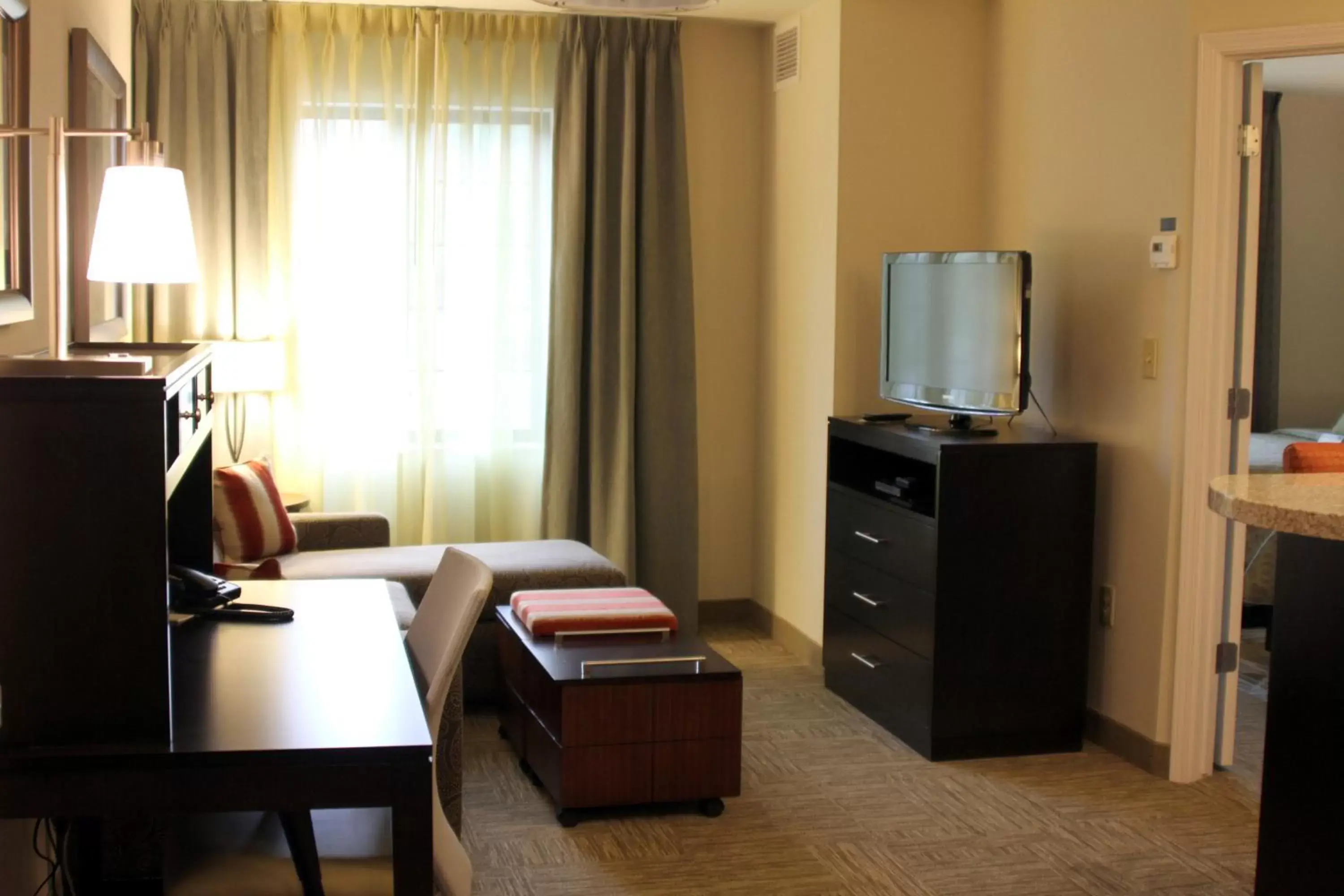 Photo of the whole room, TV/Entertainment Center in Staybridge Suites Syracuse Liverpool, an IHG Hotel