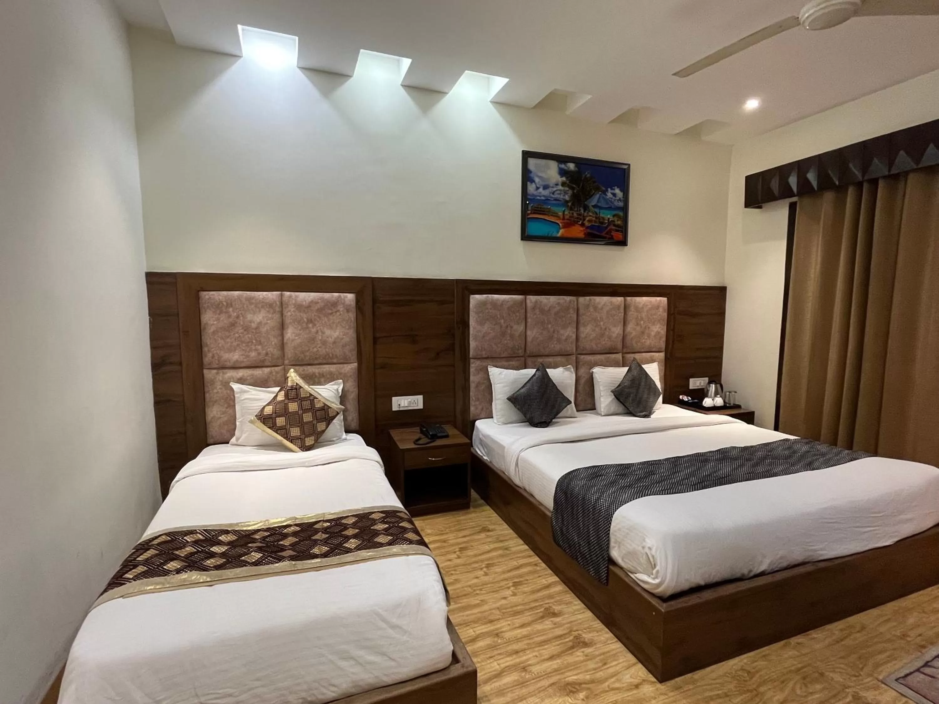 Photo of the whole room, Bed in Hotel Exotic - 5 min walk from Golden Temple