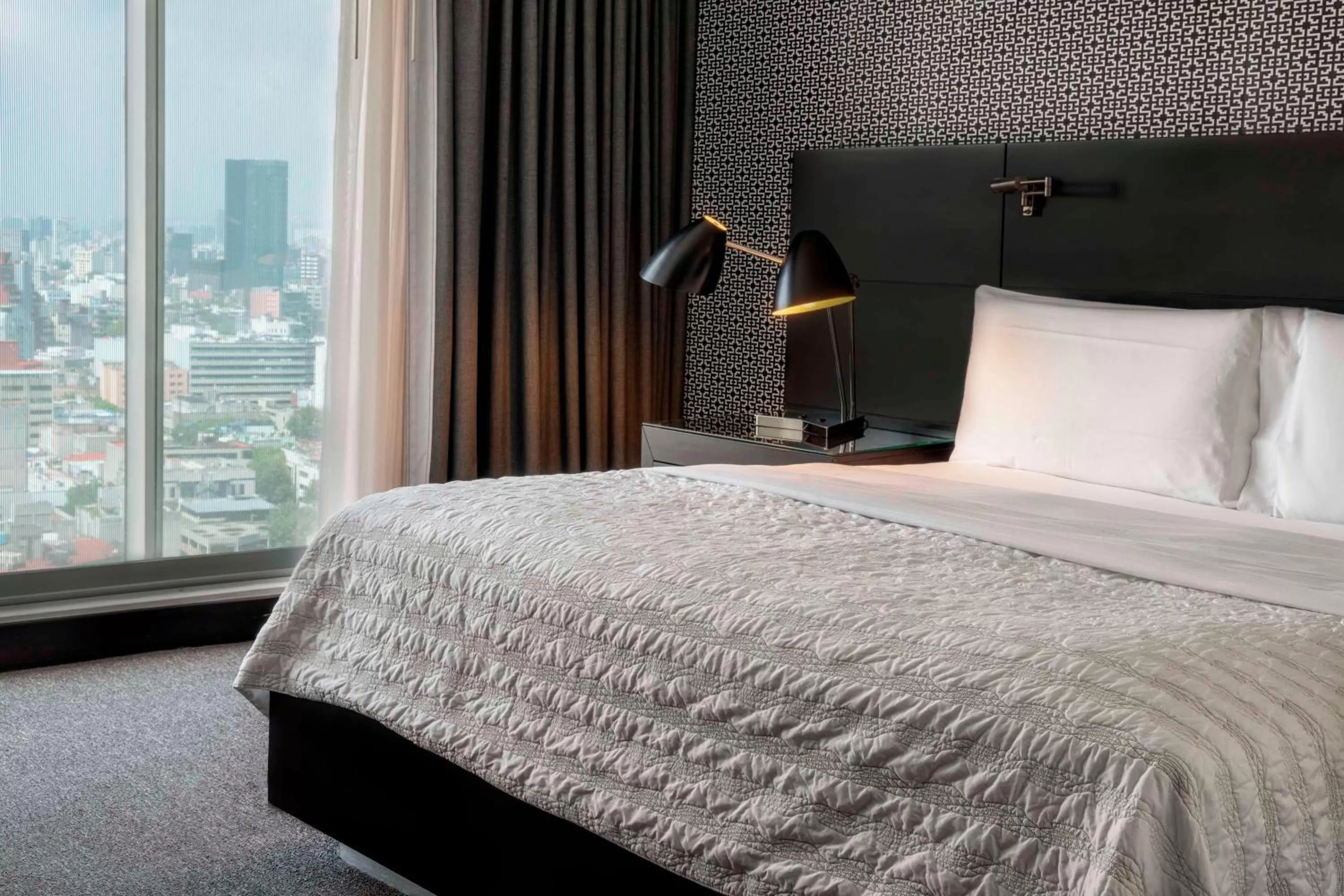 Bedroom, Bed in Le Méridien Mexico City Reforma