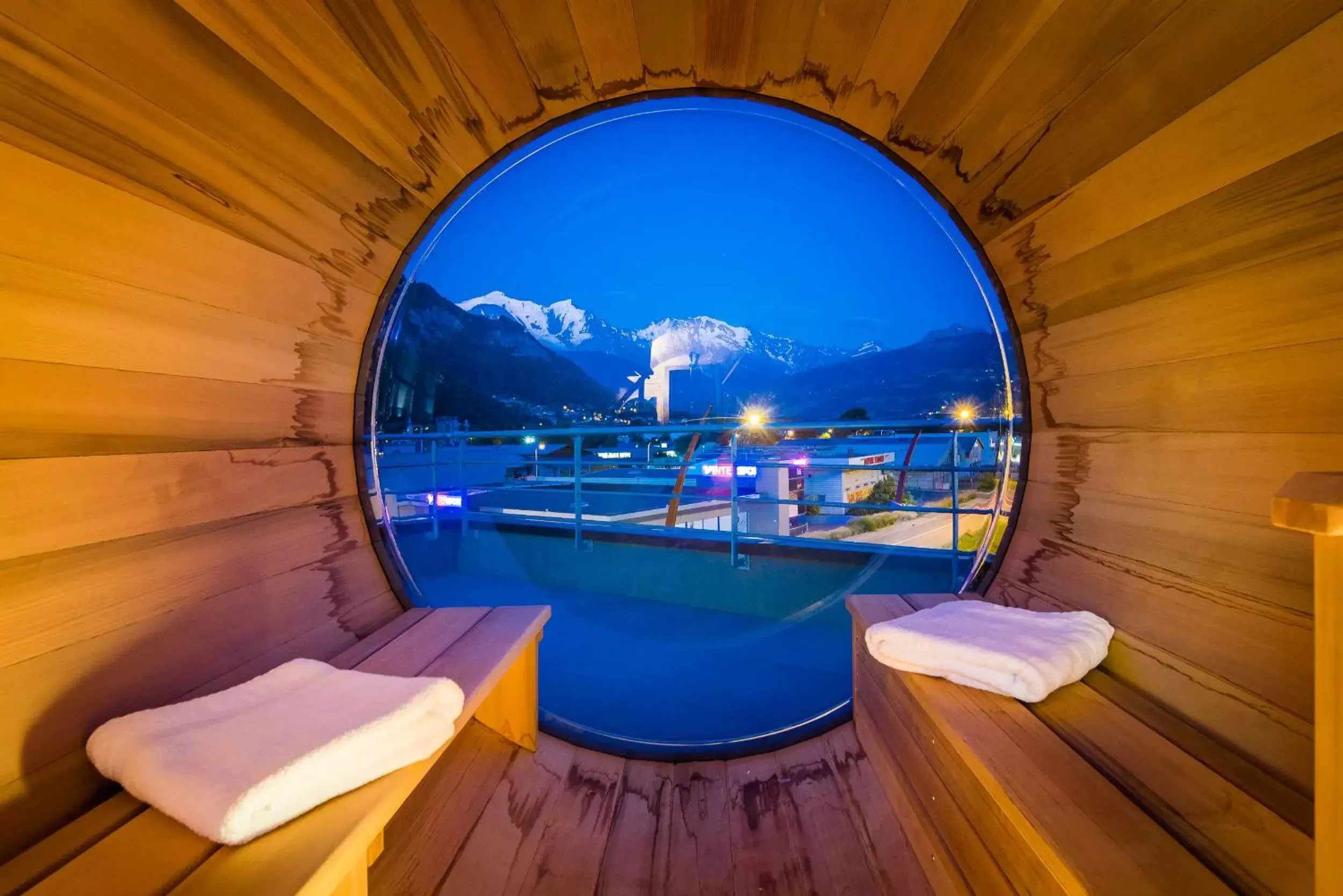 Sauna, Swimming Pool in Ibis Styles Sallanches Pays du Mont-Blanc