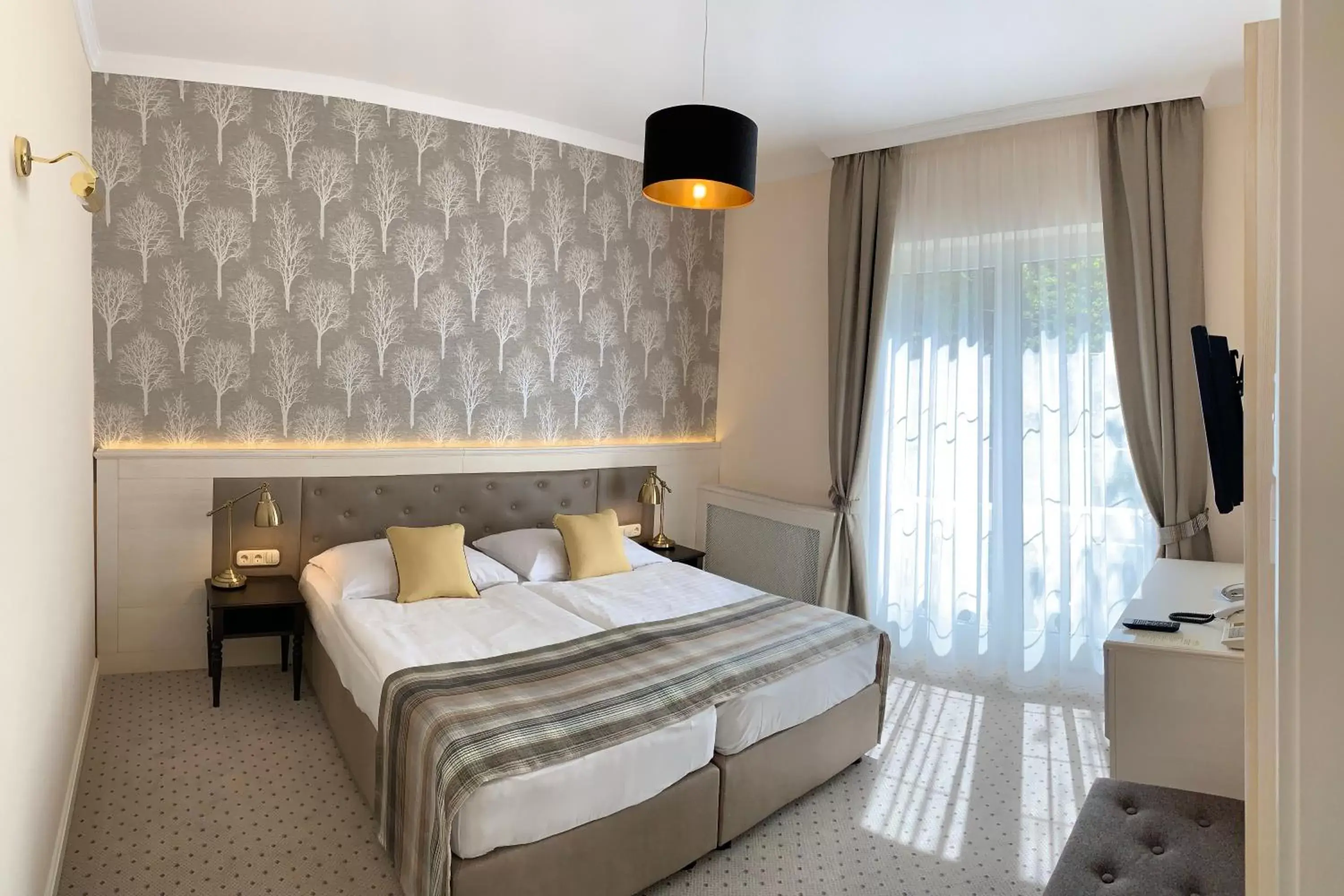 Bed in Villa Medici Hotel & Restaurant
