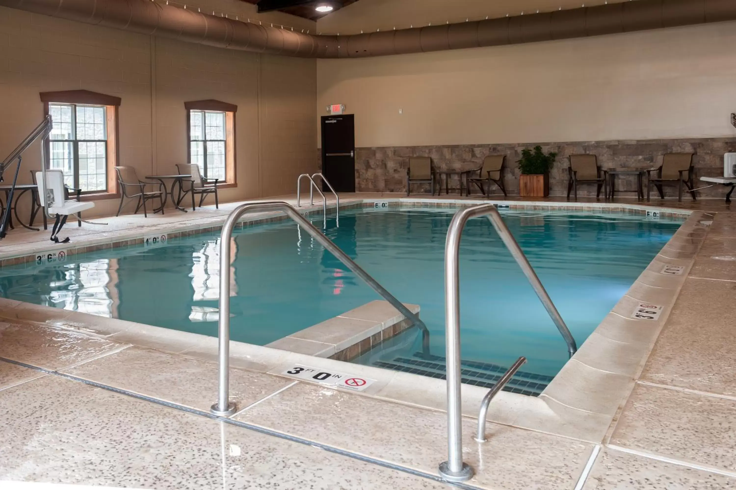 Swimming Pool in Best Western Plus Intercourse Village Inn