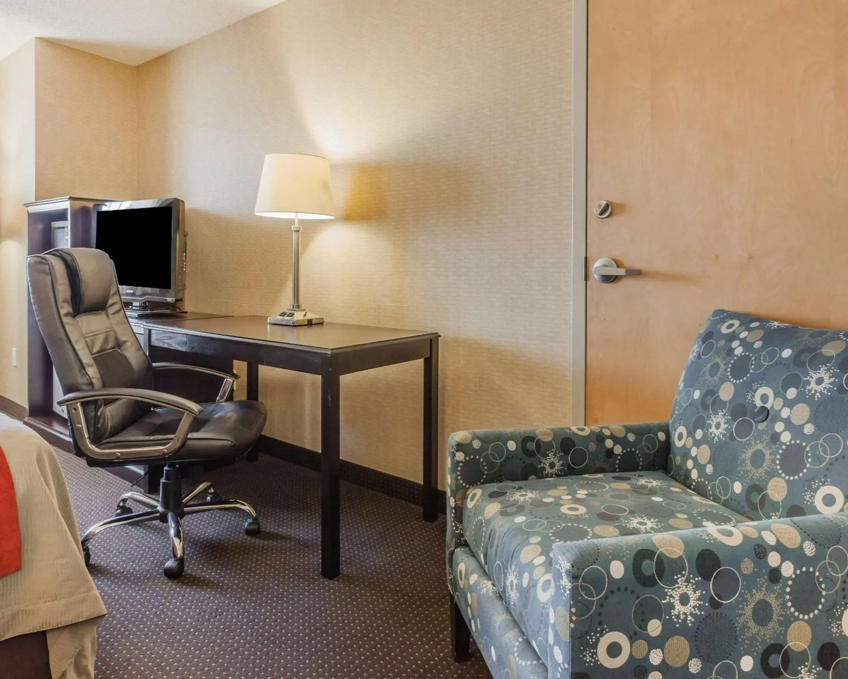 Photo of the whole room, Seating Area in Comfort Inn On the Bay
