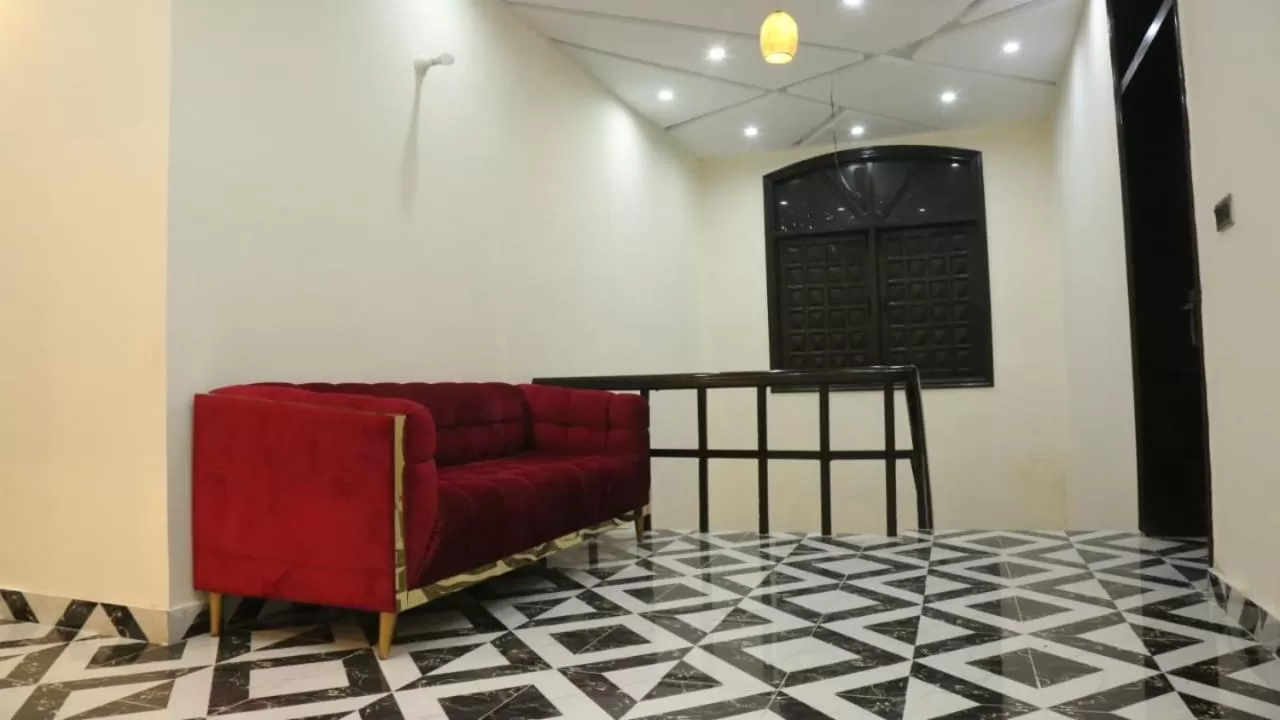 Seating Area in HOTEL DE SMART Multan