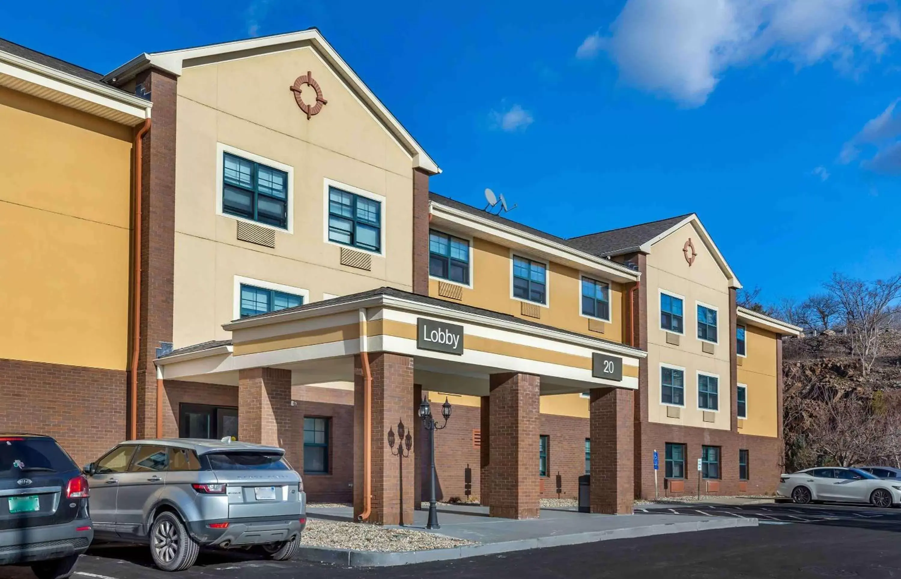 Property Building in Extended Stay America Suites - Boston - Braintree