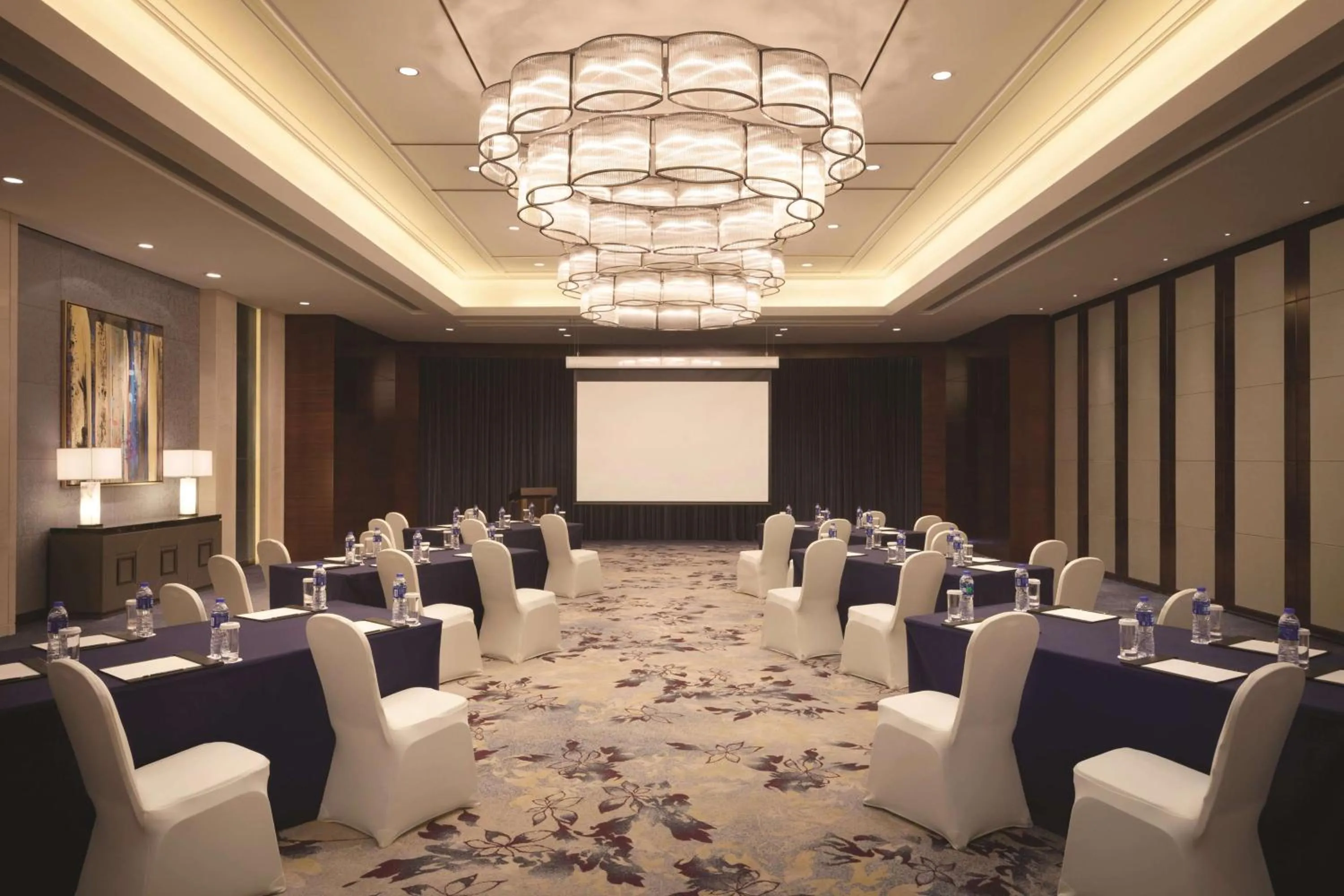 On site in Shangri-La Hefei